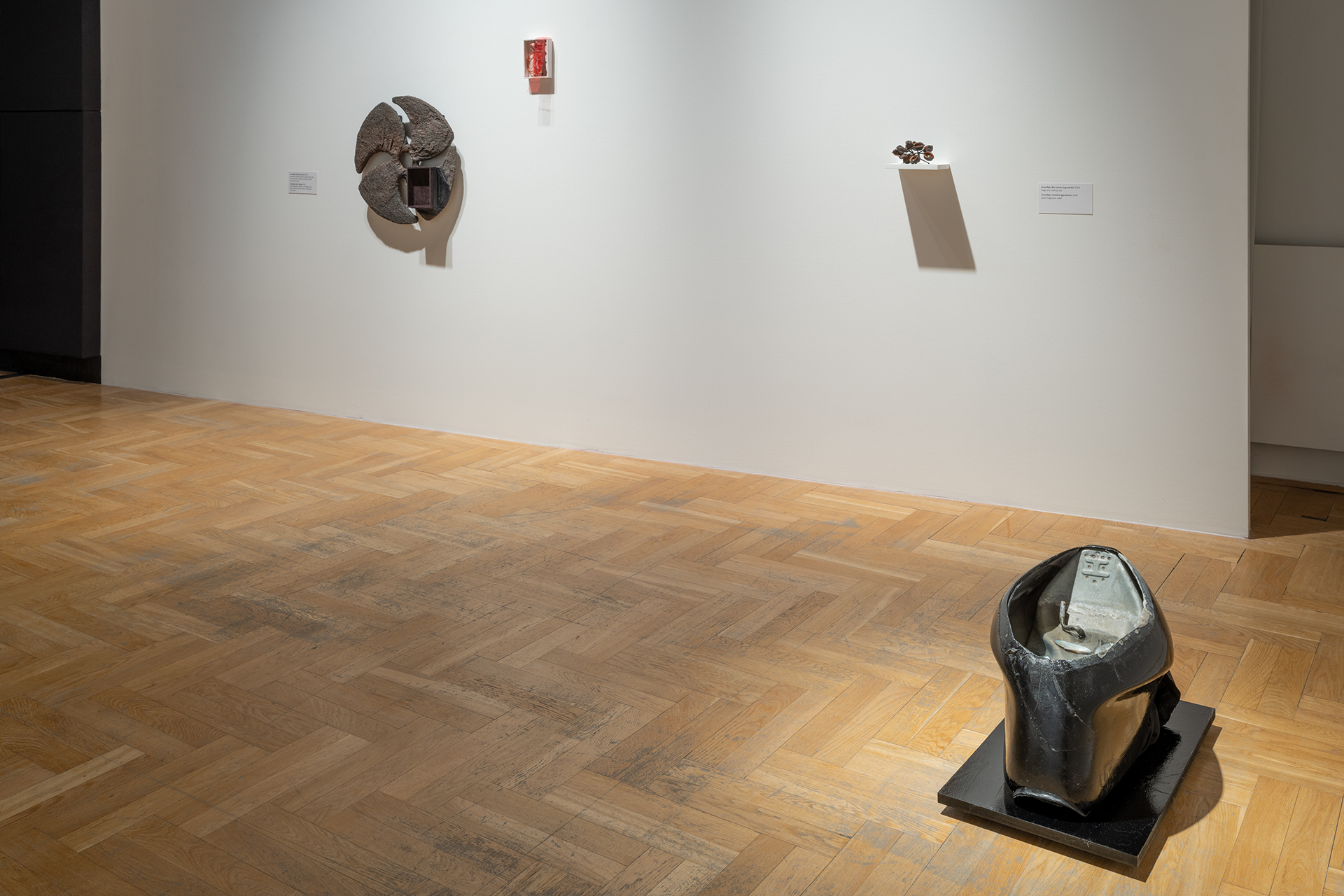 Ania BÄ
k, Dirty Seeker, 2022; Ania BÄ
k, Story walking on knees, 2022; Ania BÄ
k, Untitled (gardener), 2019;