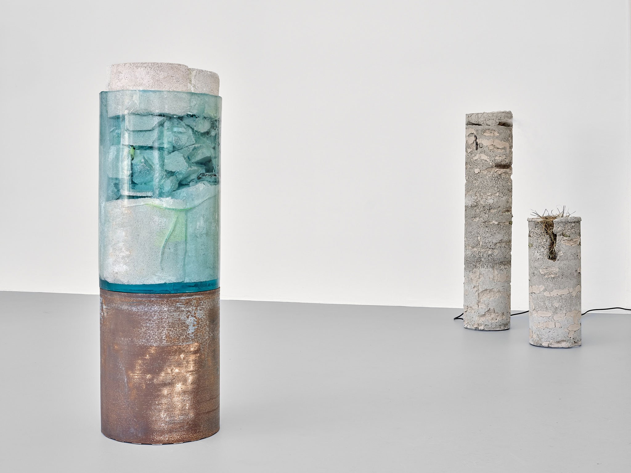 Installation view, SOFT LIQUIDS, HARD SHELLS, Kunstraum Konrad, 2024 Photo: Tobias Ehrhardt