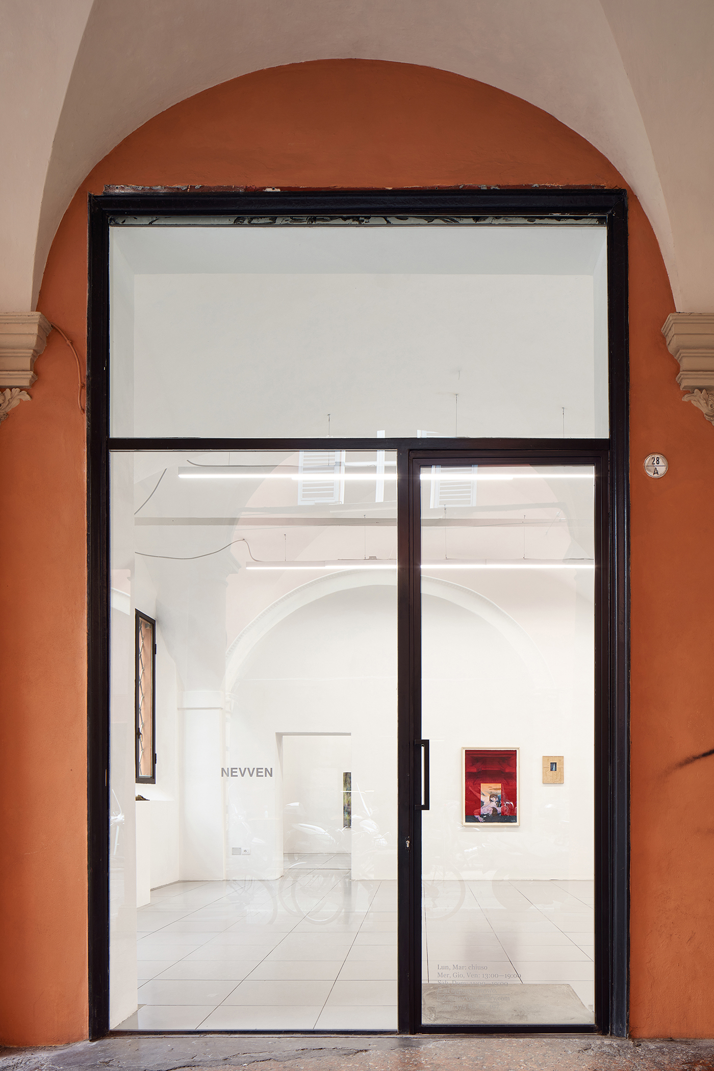 Oda Iselin Sønderland, "Elsker" installation view.