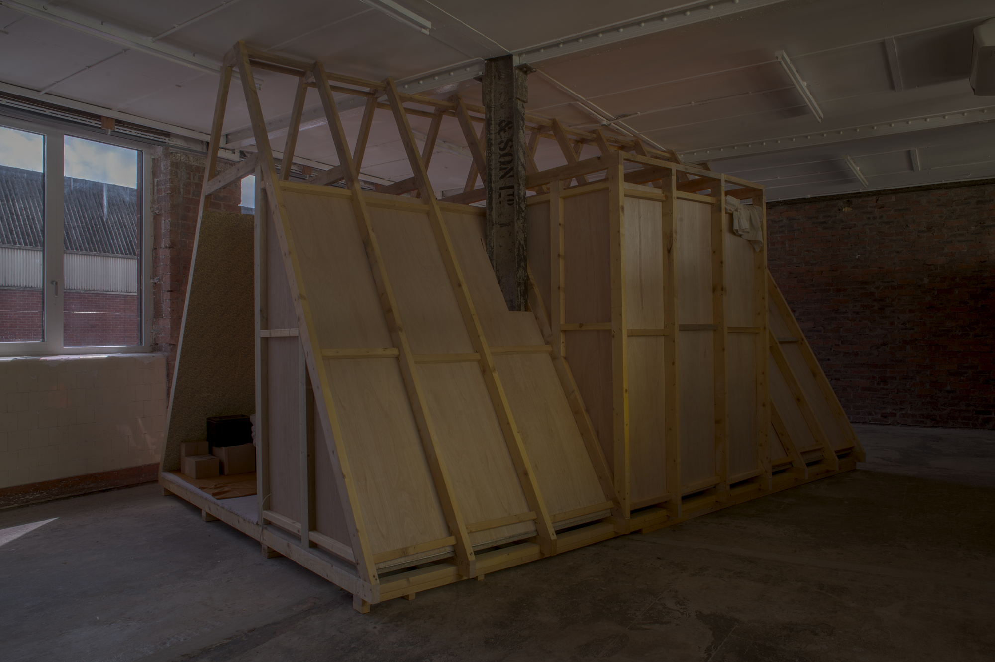 Installation View, Minne Kersten, Where I’m calling from, David Dale Gallery, Glasgow, 2024. Courtesy Annet Gelink Gallery, Amsterdam. Photographer Max Slaven.