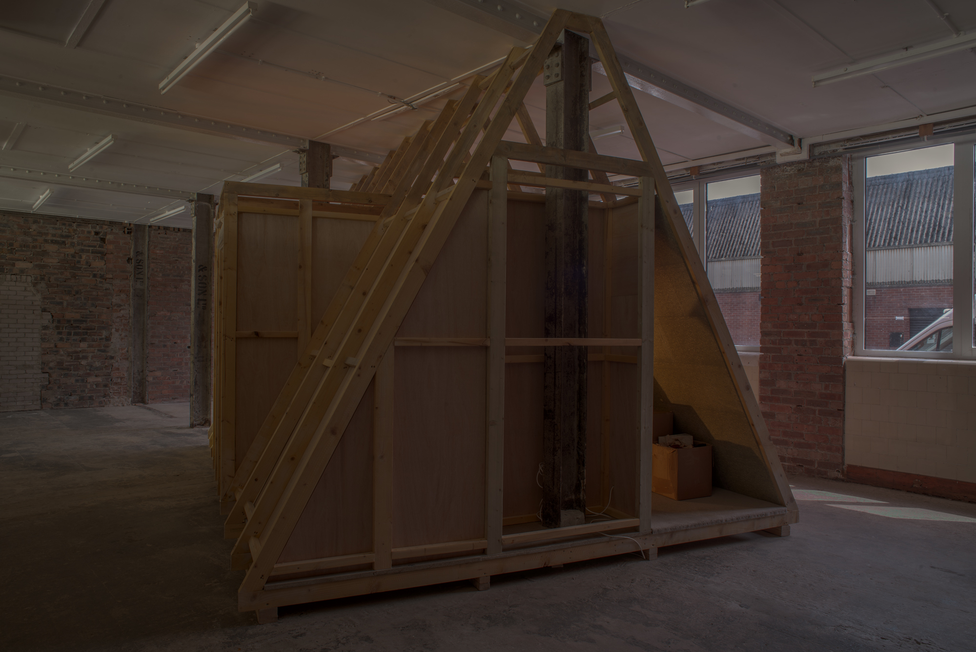 Installation View, Minne Kersten, Where I’m calling from, David Dale Gallery, Glasgow, 2024. Courtesy Annet Gelink Gallery, Amsterdam. Photographer Max Slaven.