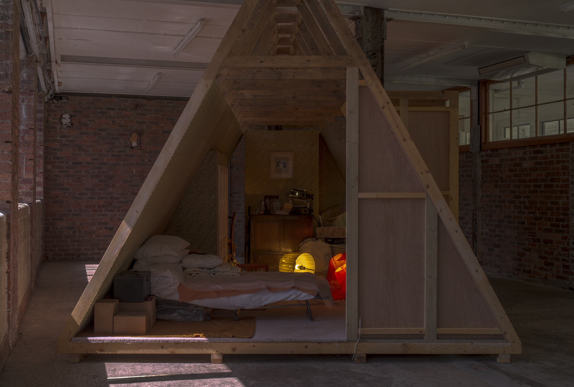 Installation View, Minne Kersten, Where I’m calling from, David Dale Gallery, Glasgow, 2024. Courtesy Annet Gelink Gallery, Amsterdam. Photographer Max Slaven.
