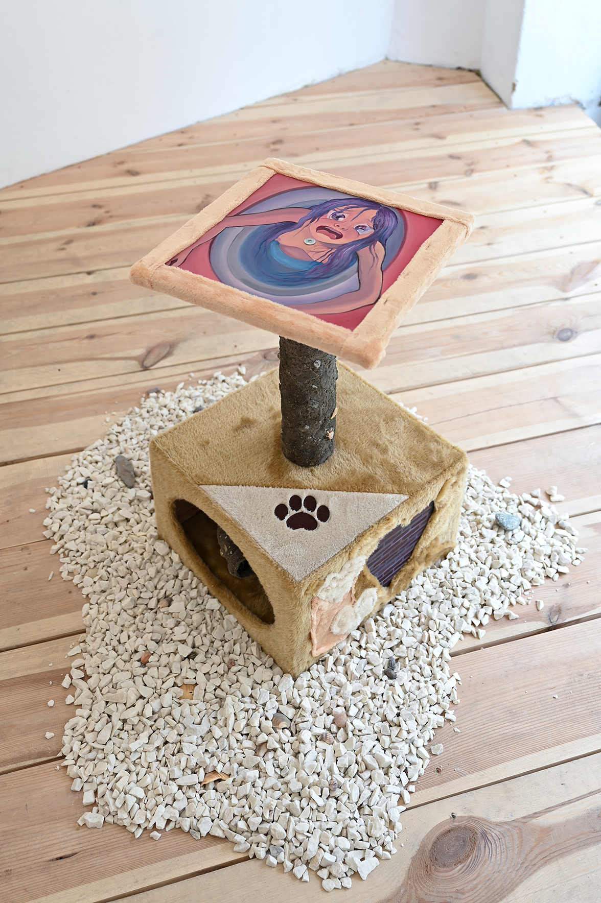 Siren, 2024, cat-tree, oil on wooden board, shells, sand, pipe, plush, 68x38x38 cm