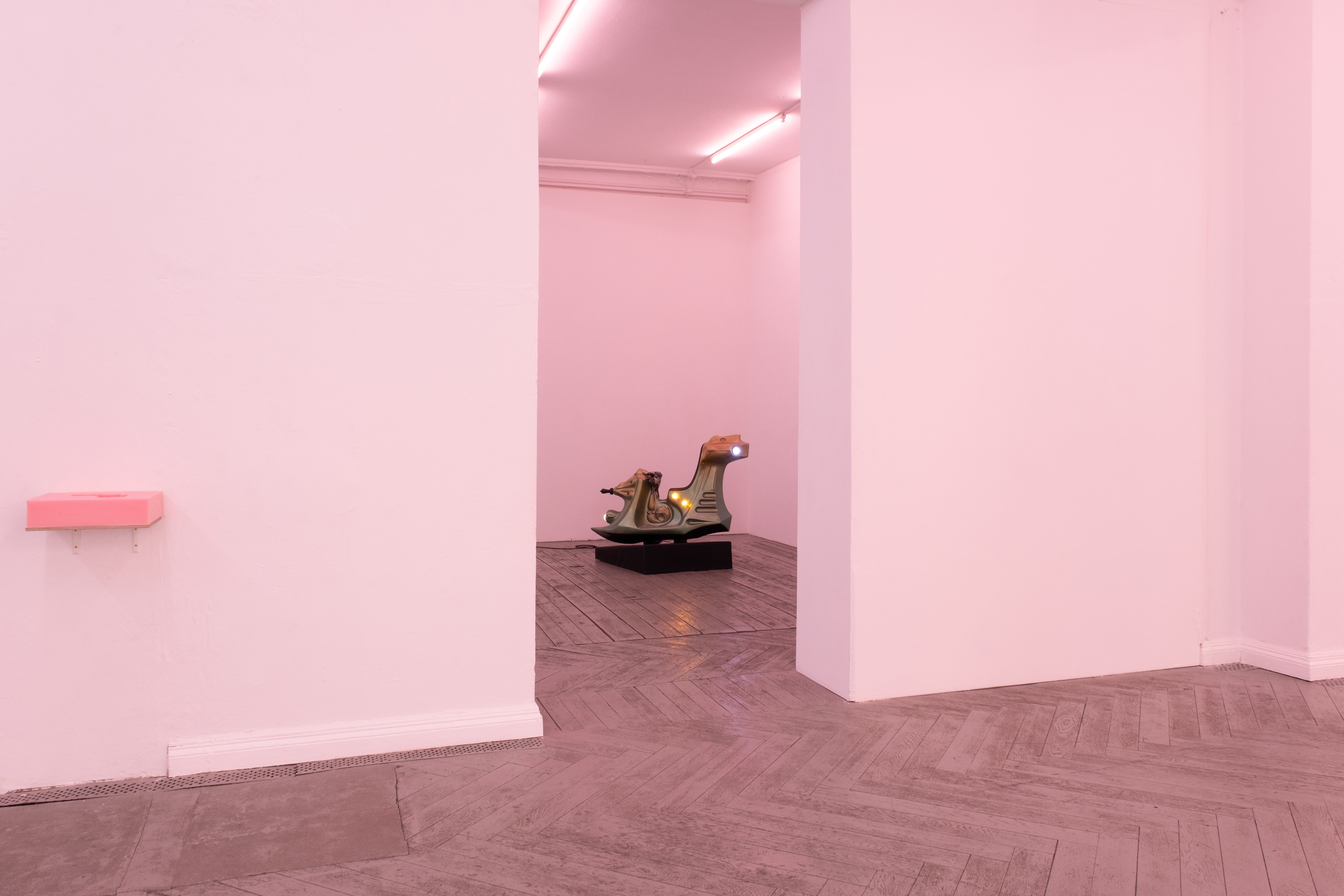 Exhibition view, 2024 courtesy the artist and EIGEN + ART Lab.