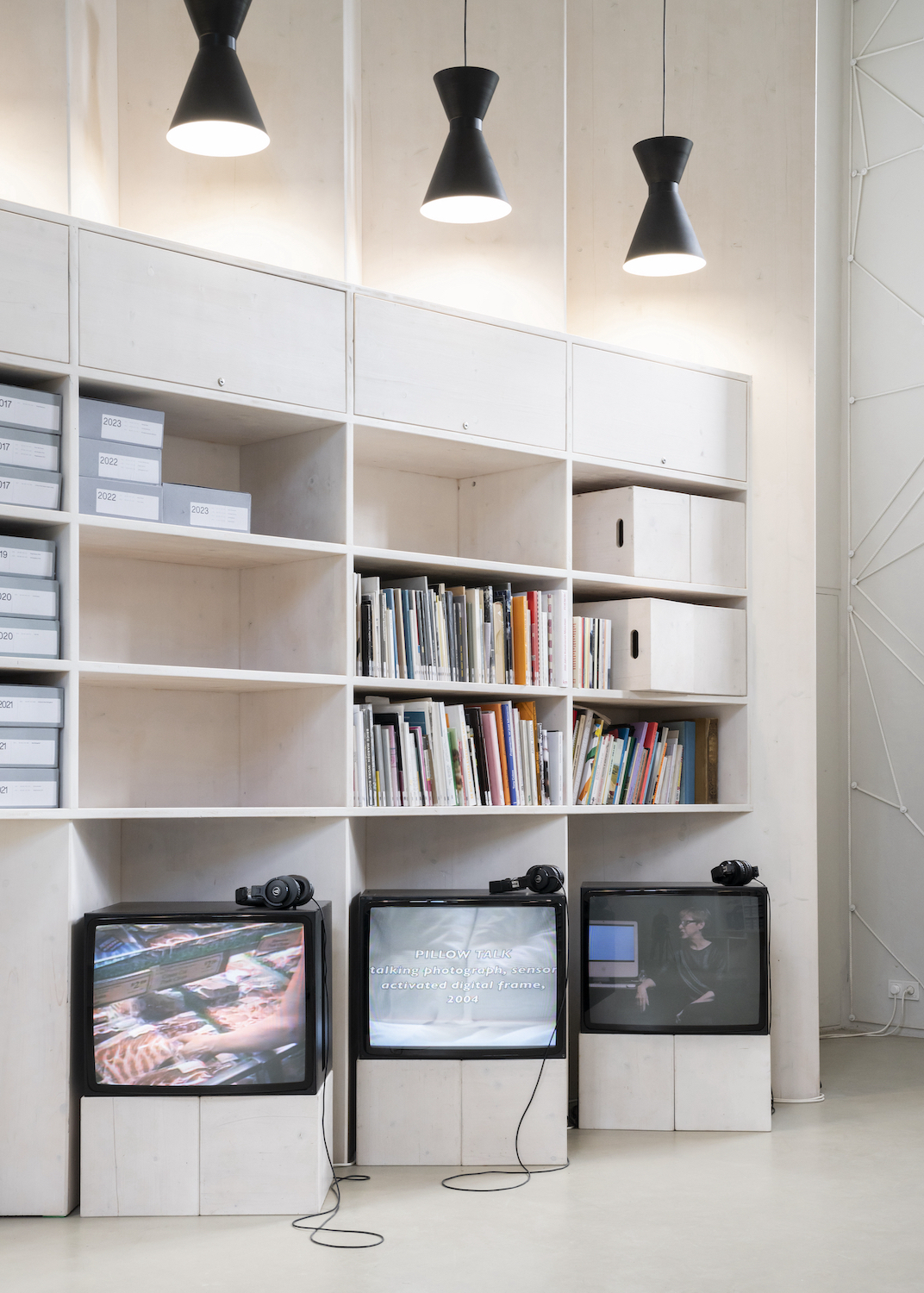 Installation view: Constance DeJong, Selected printed matter and videos, Archive Space, Kunstverein MĂĽnchen, Munich, 2024. Courtesy the artist, Bureau, New York, and Kunstverein MĂĽnchen e.V..