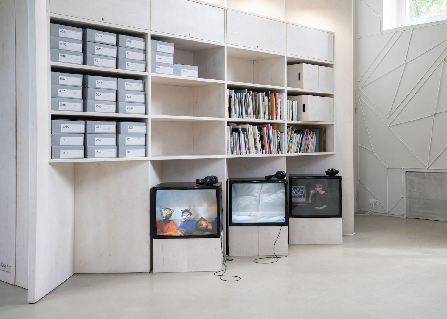 Installation view: Constance DeJong, Selected printed matter and videos, Archive Space, Kunstverein MĂĽnchen, Munich, 2024. Courtesy the artist, Bureau, New York, and Kunstverein MĂĽnchen e.V..