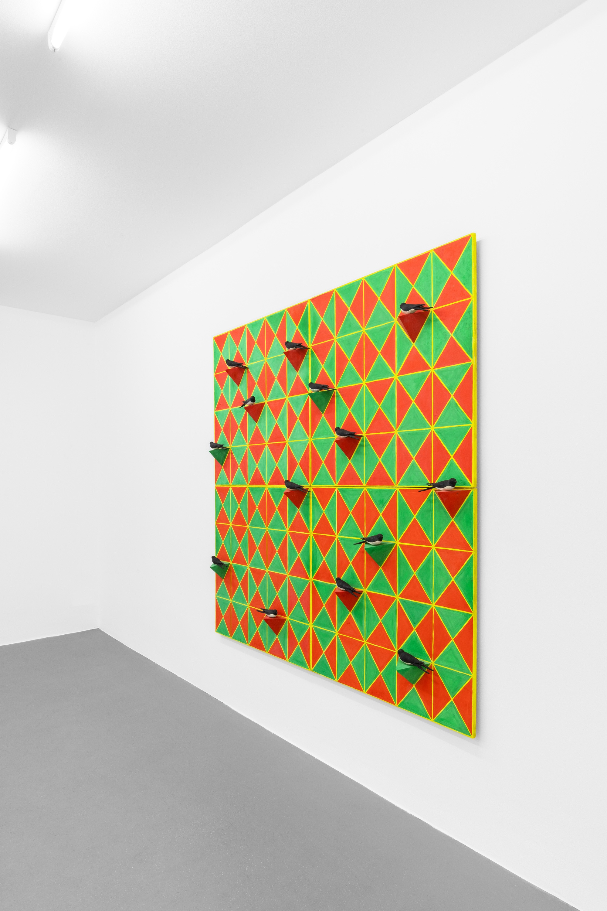 Elke Denda, Schwalbenbild, 1986, gouache on wood and gipsum, 170 x 170 x 15 cm