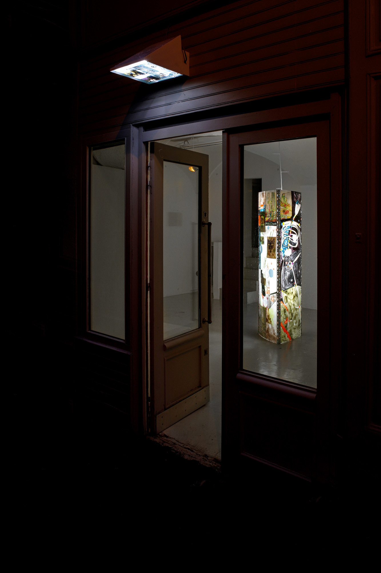 Exhibition view, ClĂ©ment Faydit & Rozenn Voyer, âModern Dogâ, In extenso, Clermont-Ferrand, France, 2024. Photo: Bruno Silva.