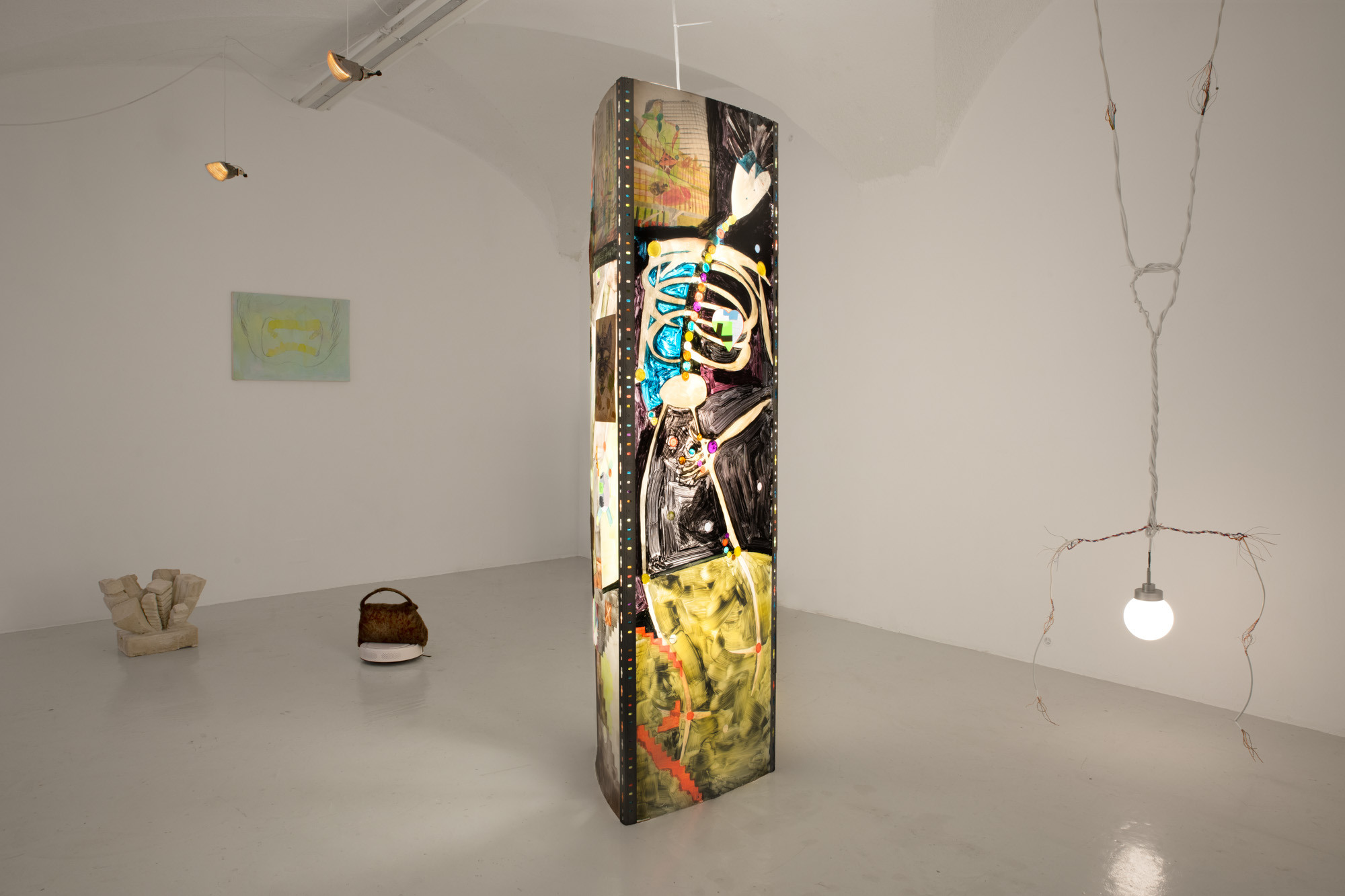 Exhibition view, ClĂ©ment Faydit & Rozenn Voyer, âModern Dogâ, In extenso, Clermont-Ferrand, France, 2024. Photo: Bruno Silva.