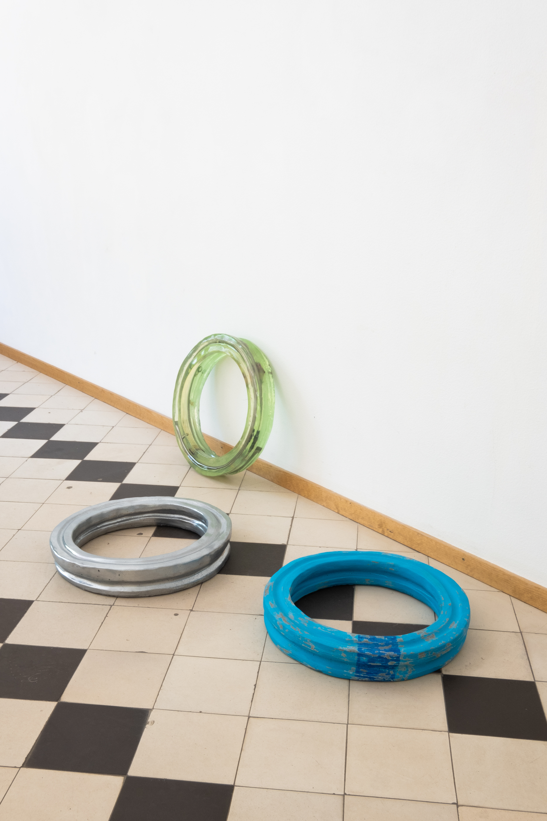 Eeva Juuti. circuit of light (series), 2024, concrete, spray paint, acrylic paint, pencil, dry pastel, resin, found objects, pigment. Image: Inari Sandell.