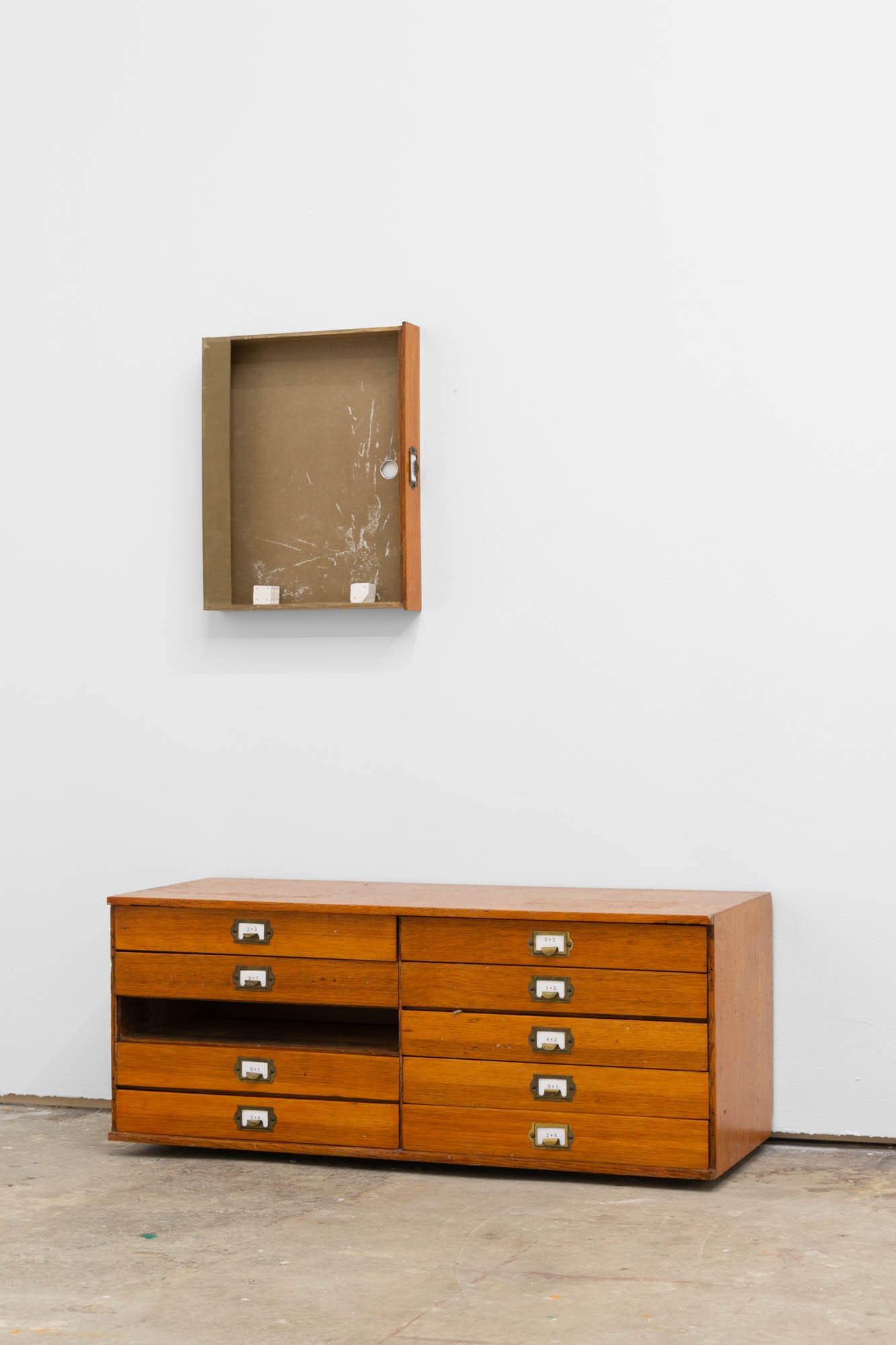 Finding a Six, Ten Plans, Harry Grundy, Botany Bay sea chalk, plant chest, dims variable, 2023