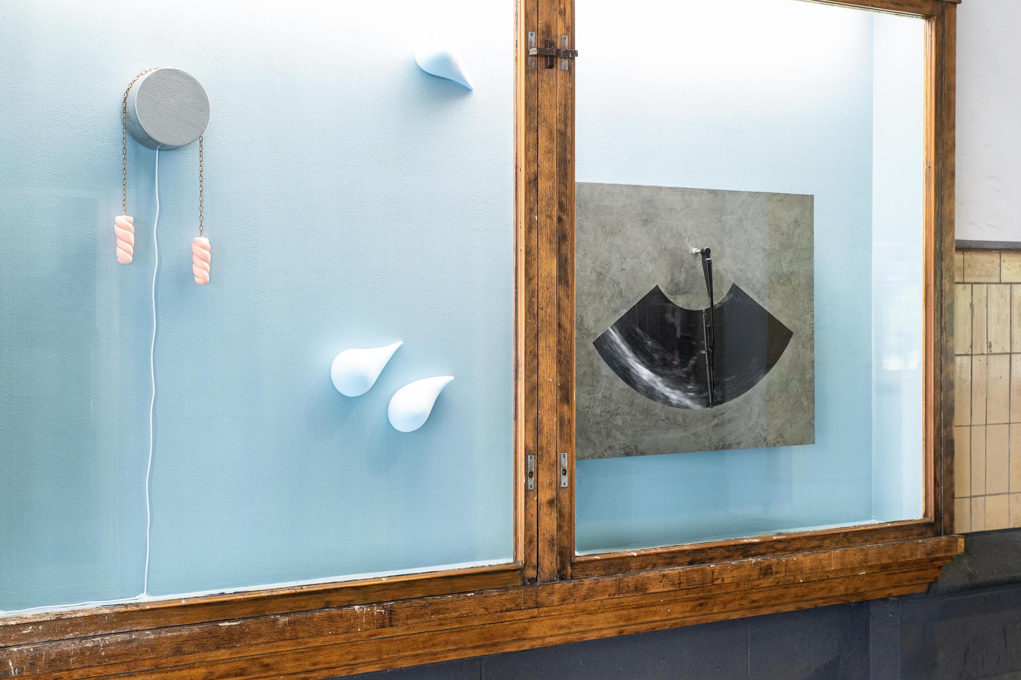 Anna Nero & Aldo Freund (ANNALDO), Once you see the pattern, things fall into place, 2024, Installation View, Kunstverein Harburger Bahnhof, photo: Maik GrÀf