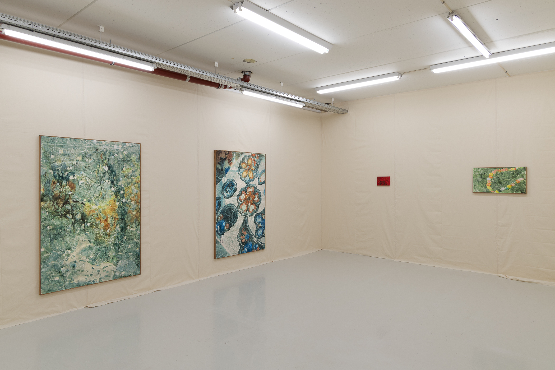 Installation view of Eyes Holding Hands by KÄre Frang at Lagune Ouest, Copenhagen