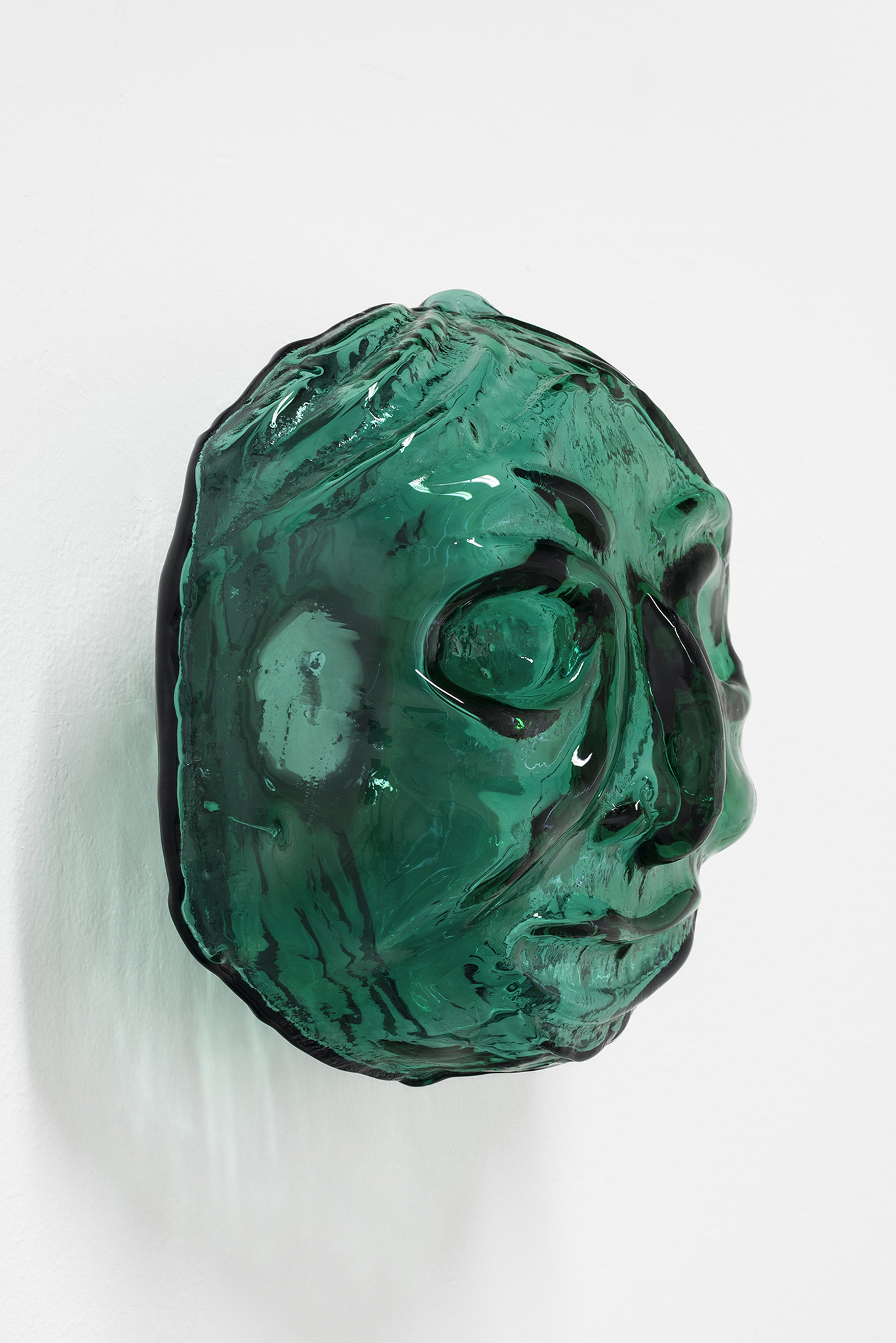 Olof Marsja, "Melting Pot Green", 2024 (Glass, aluminium, 30 x 30 x 20 cm).