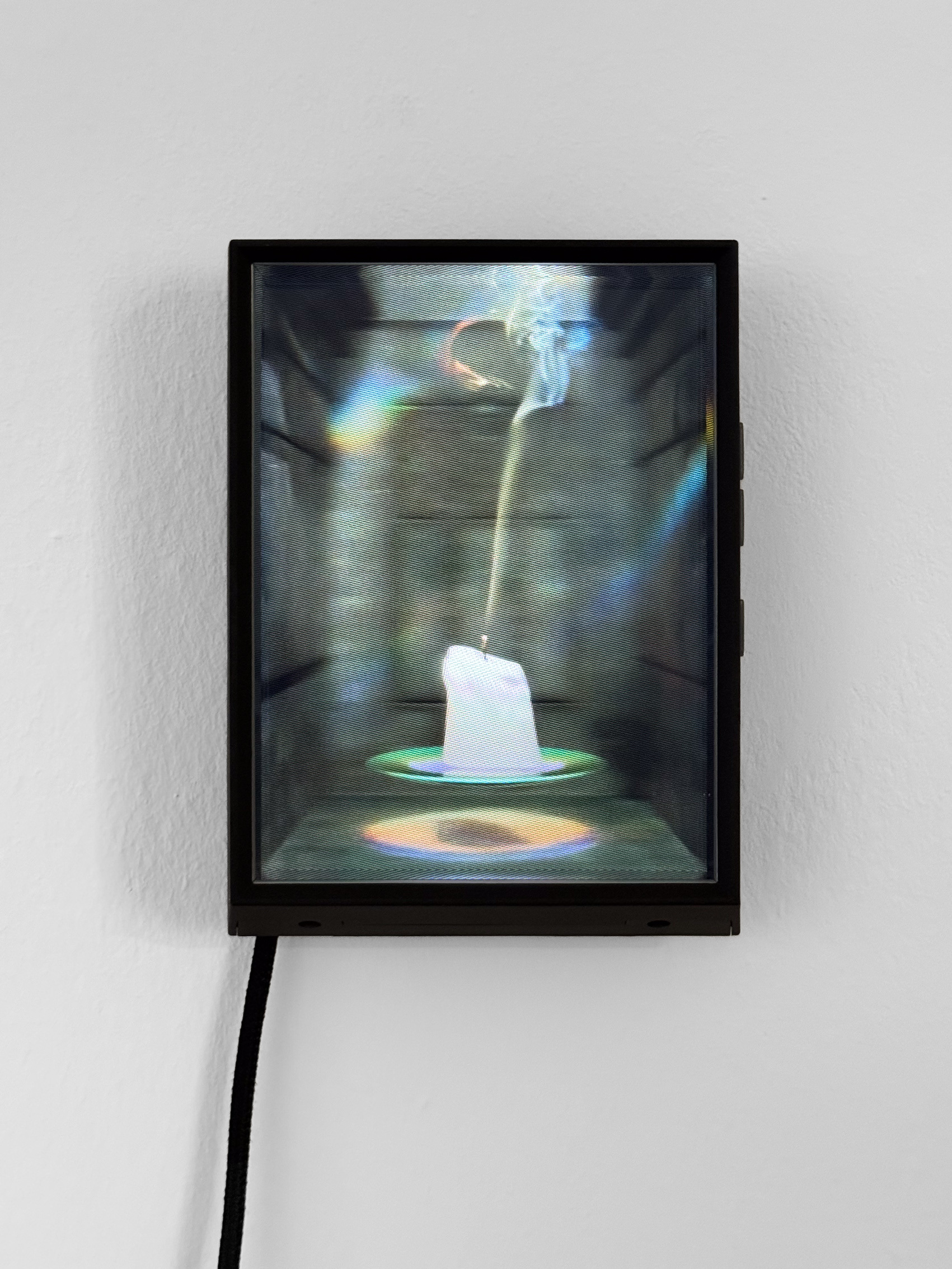 Paul Valentin, "Quilt 9 (Off)", 2024, 3D rendering (animated), hologram frame, 17,5 x 12,5 cm.