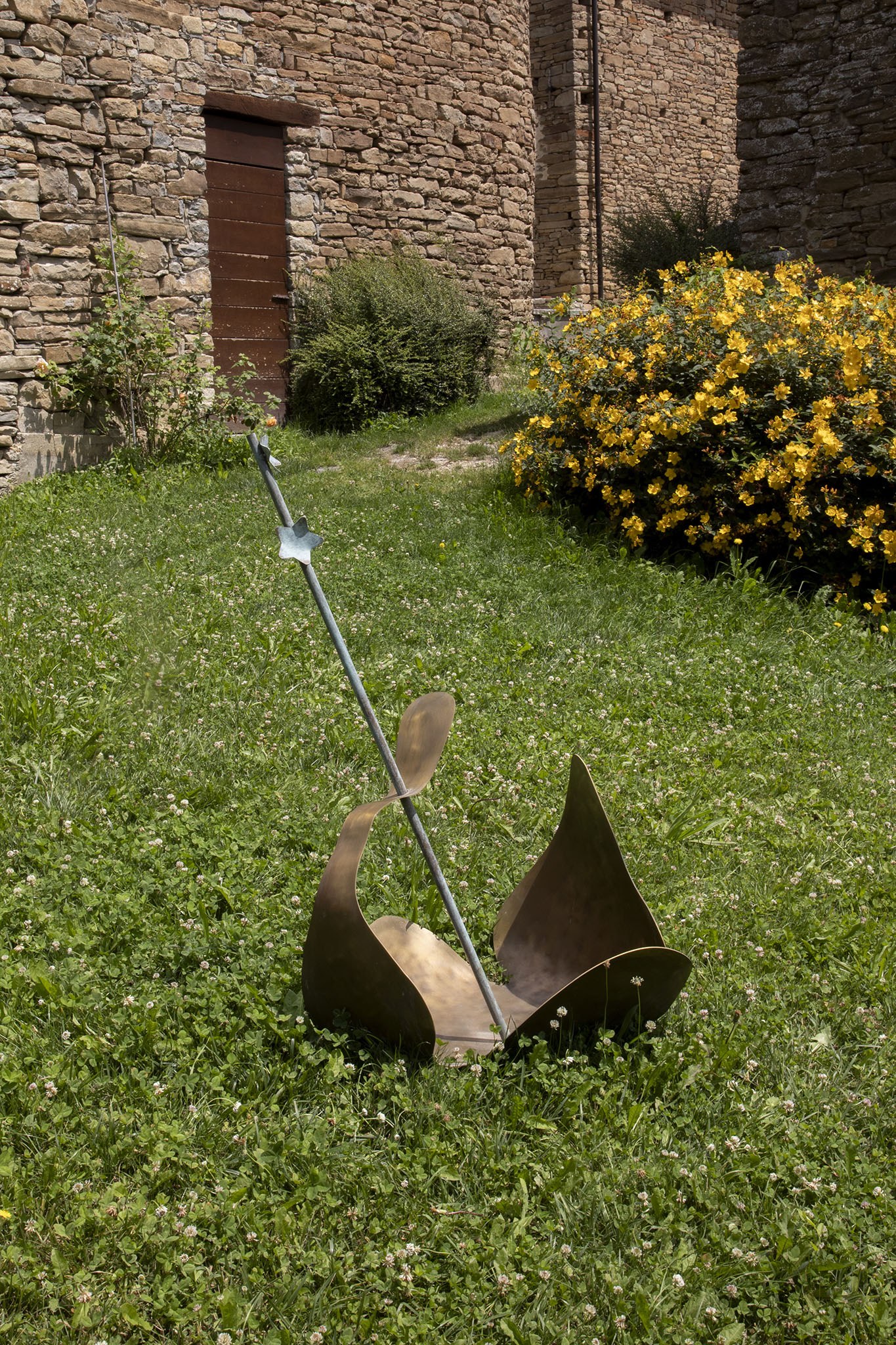Edoardo Manzoni, Buccia, 2024, Edoardo Manzoni “Vesparia” at Lunetta11, Mombarcaro, 2024. Courtesy: the artist and Lunetta11. Photo: Matteo Viti