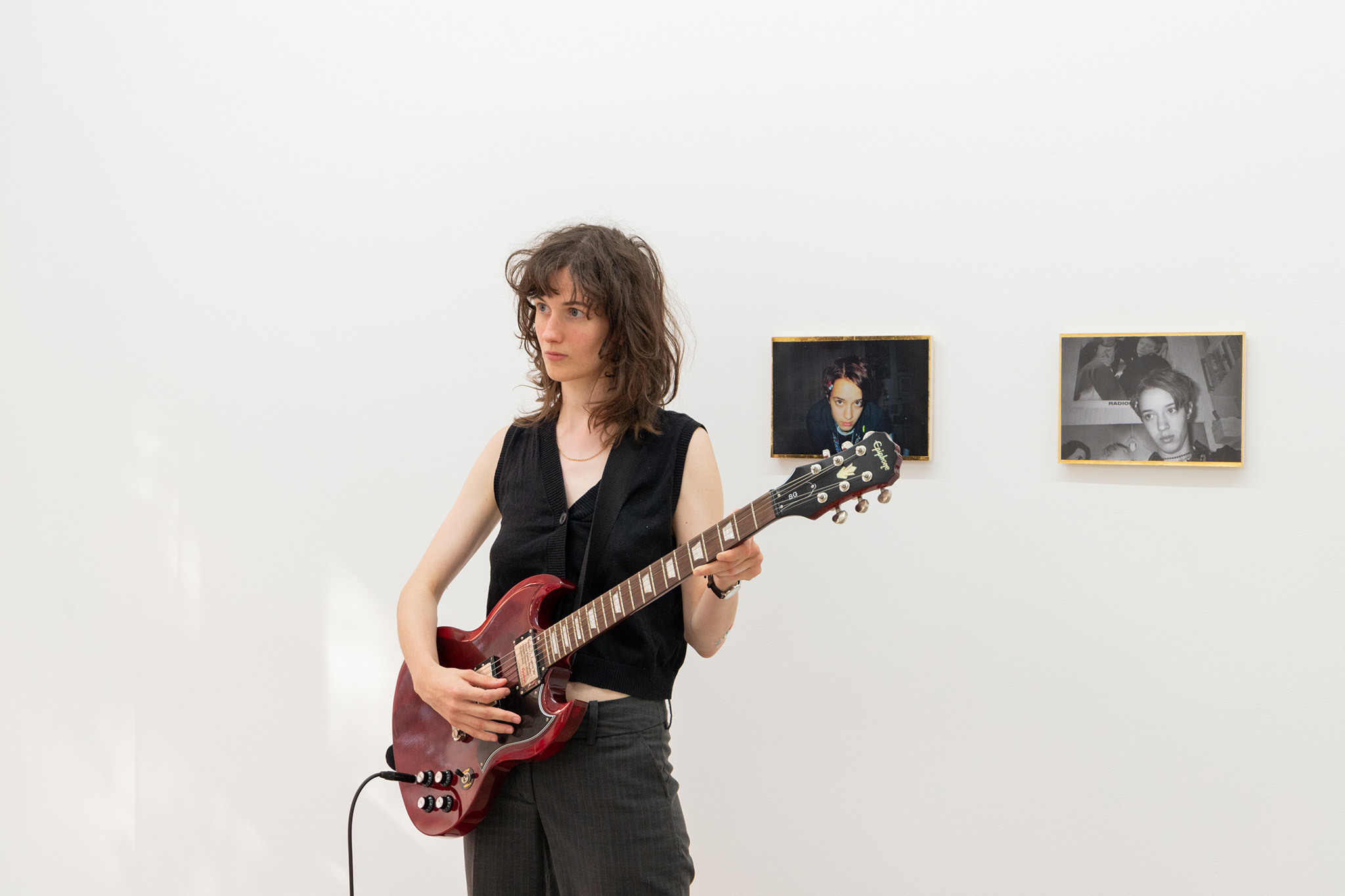 Verena Dengler, Der goldene Käfer, Performance by Anna Gien, Alma Maria Schindler-Mahler, Eleni Poulou, Marcia Malene Schmidt, New Toni, Berlin, September 1, 2024