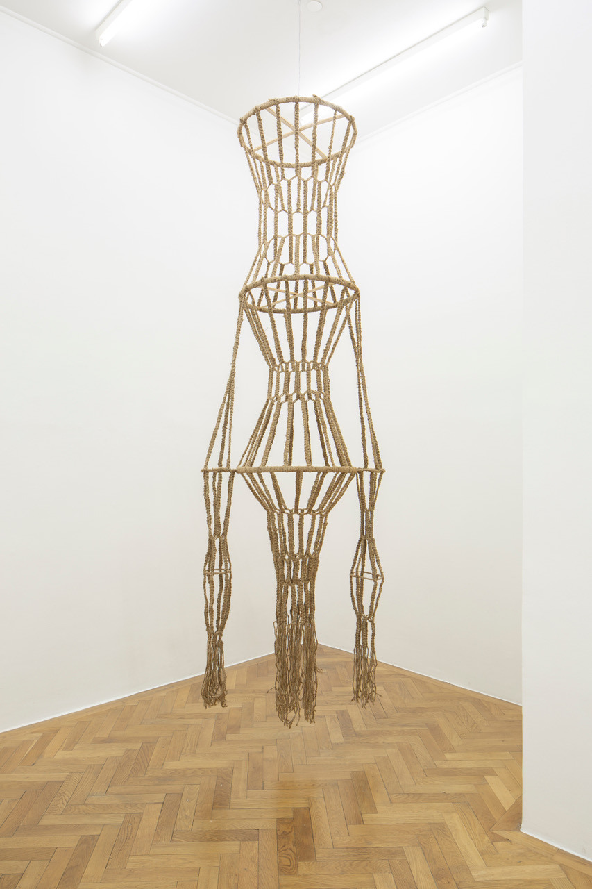 Maddy Arkesteyn, Untitled (from the series:Brancusiâs Psychosis Goes Exotic), 2010, MacramĂ© (knotted rope), wire, 320 Ă 104 Ă 68 cm