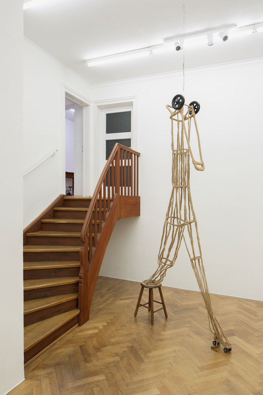 Maddy Arkesteyn, Untitled (from the series: Brancusiâs Psychosis Goes Exotic), 2010, MacramĂ© (knotted rope), roller skate, stool, trolley, wire, 133 Ă 115 Ă 2 cm