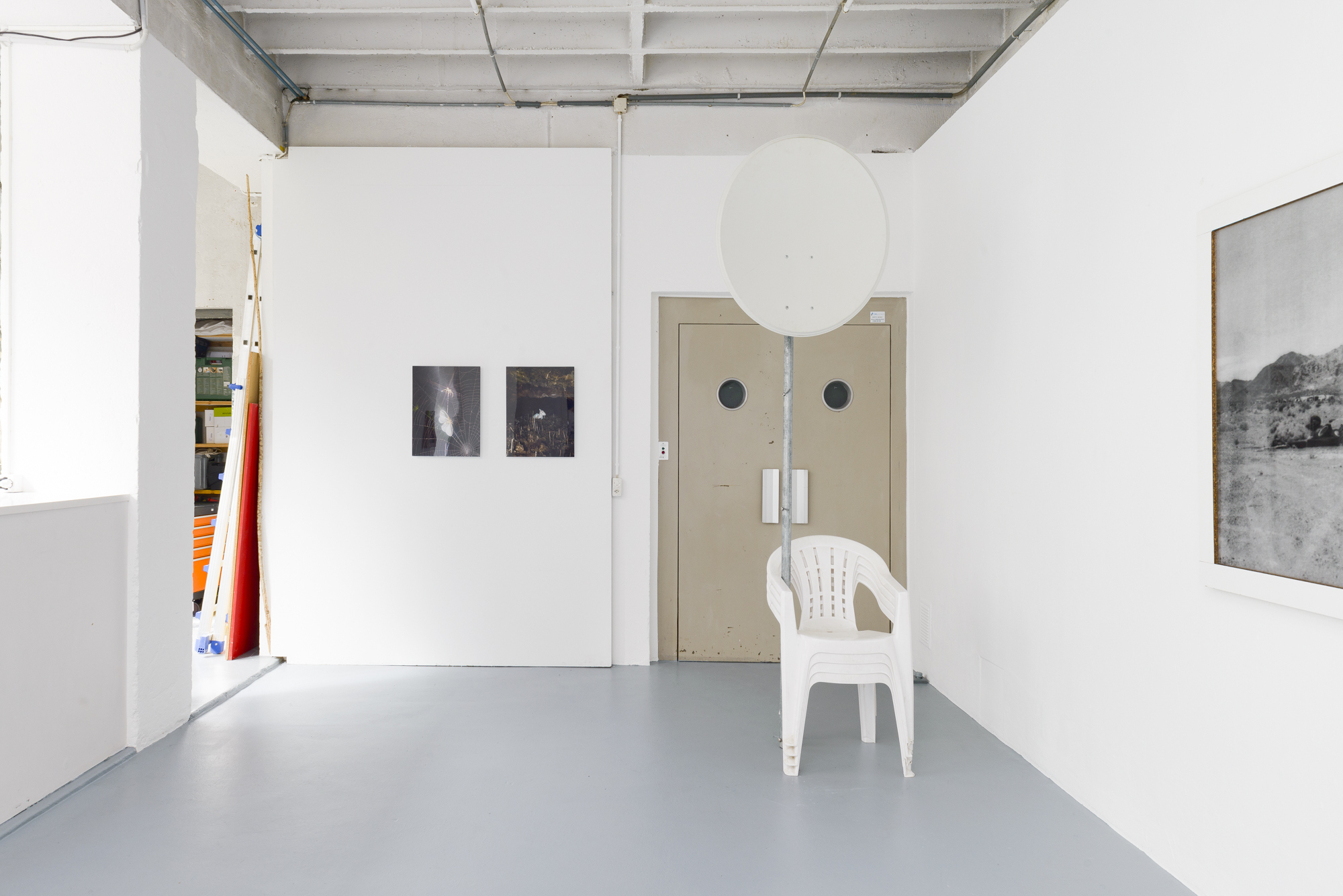 Exhibition view, « Upon Onda », Yvan Alvarez & Dylan Hausthor at Standard/Deluxe, Lausanne, 2024 / Photo : YAL / Courtesy : the artists and Standard/Deluxe