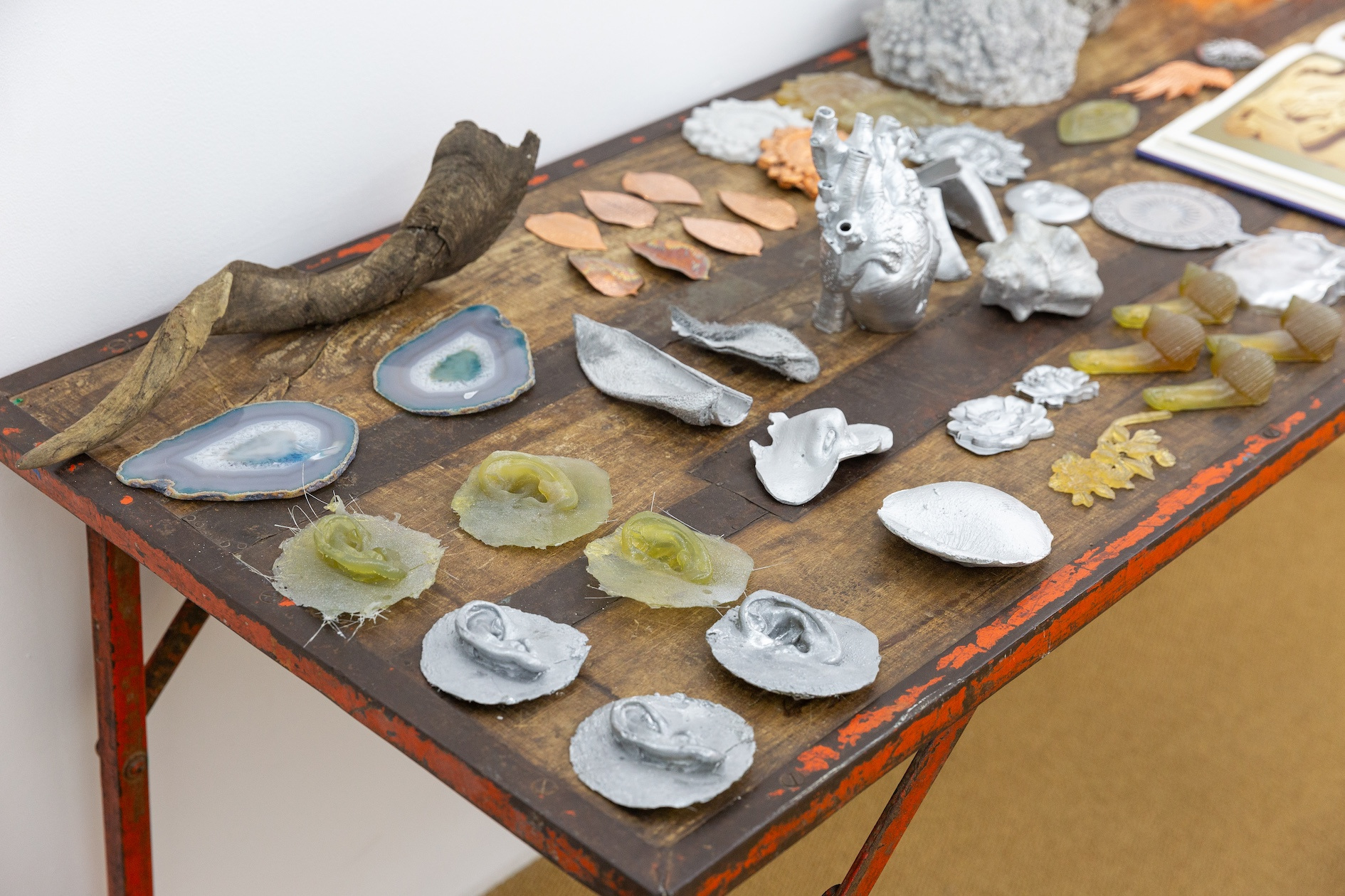 Dimitris Gketsis, Through the keyhole, 2024, Installation view at The Breeder, Athens, 2024, © the artist, Courtesy The Breeder