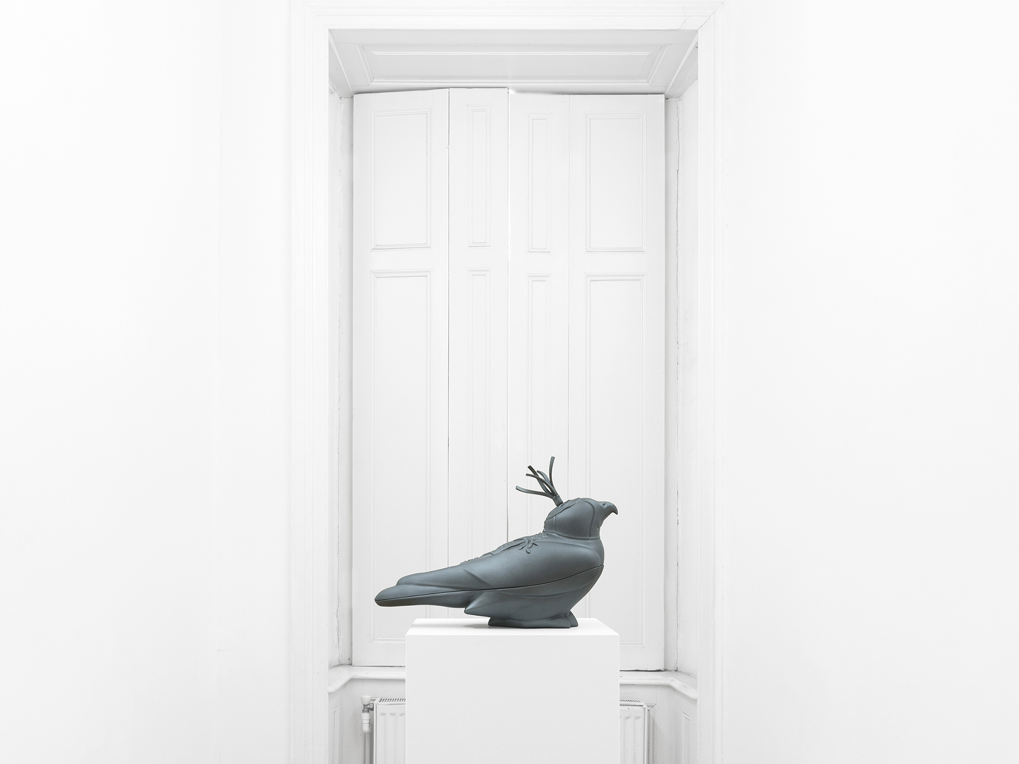 Charles Degeyter, Shevardena, 2024, Falco Peregrinus, Resin Print and Acrylic, 26x35x15 cm