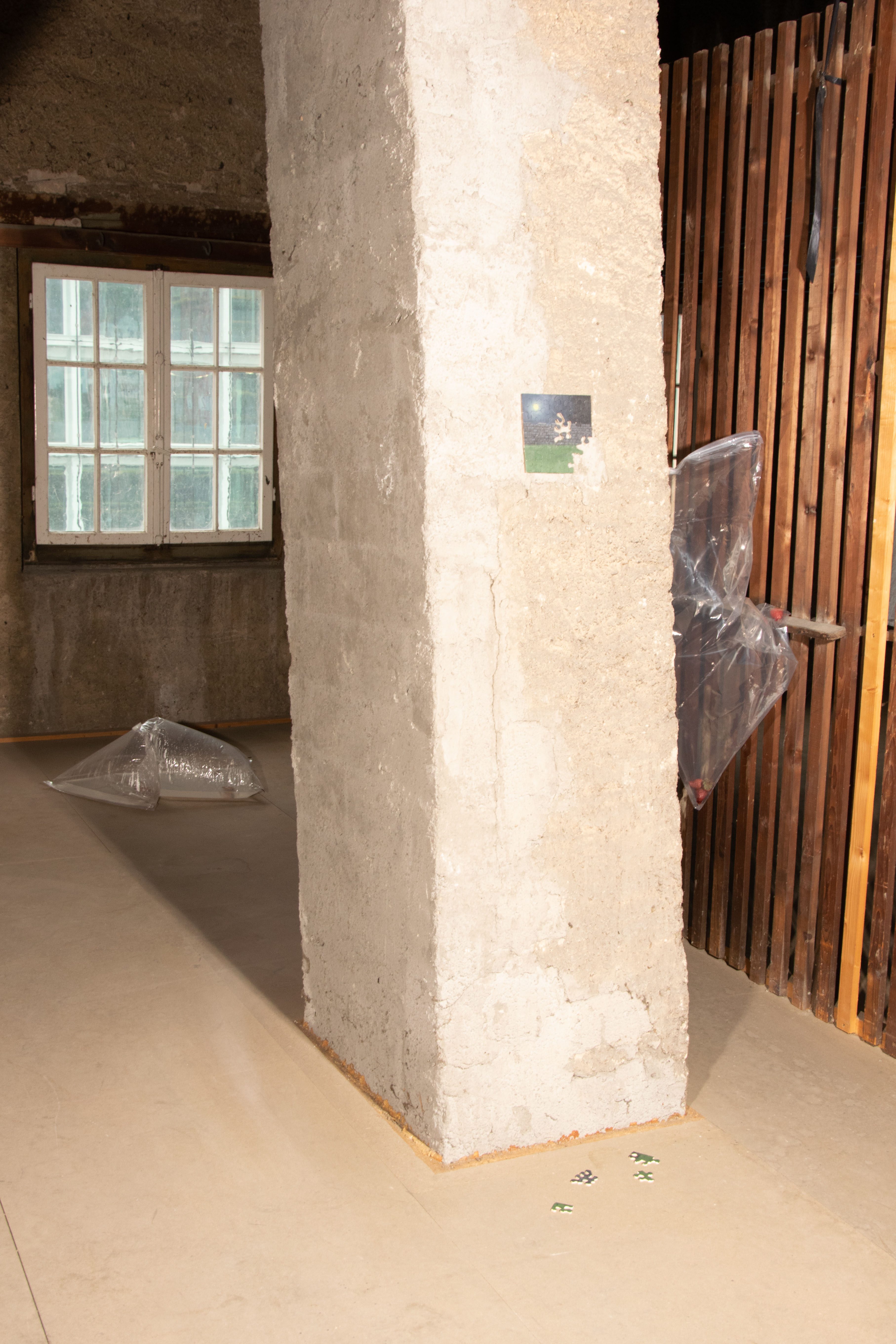Kara Kaiser, untitled (wednesday), 2023 Costanza Giorgi, A HEALTHY GUT 2024 BLOATED, 2024