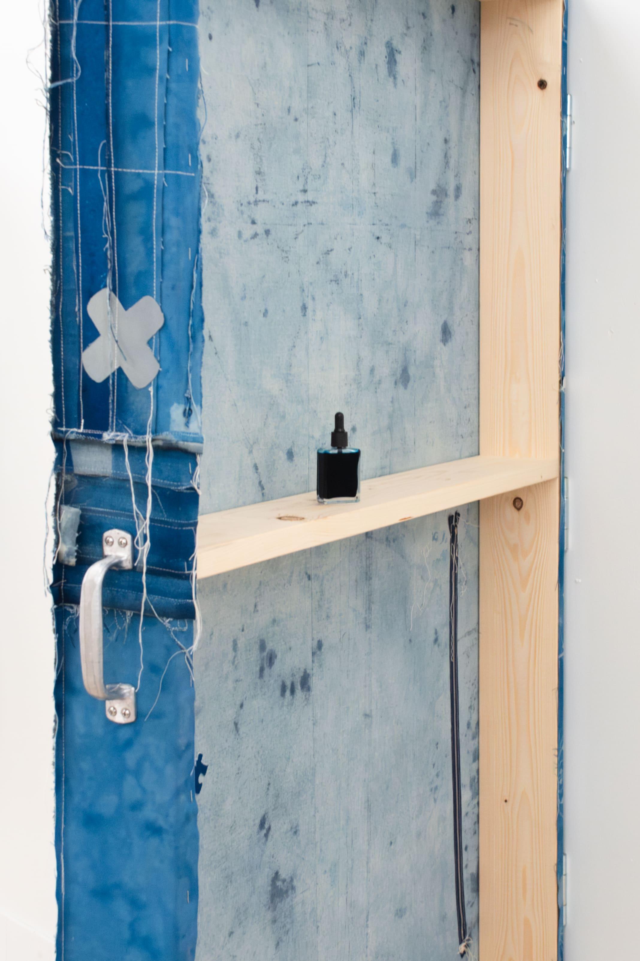 Maya Hottarek, Chaos sensitivity, cyanotype on cotton, wood, aluminium, steel, 2024. Second Impressions, 14.09-20.10.24, KOMPLOT. Image Sara Hamedi