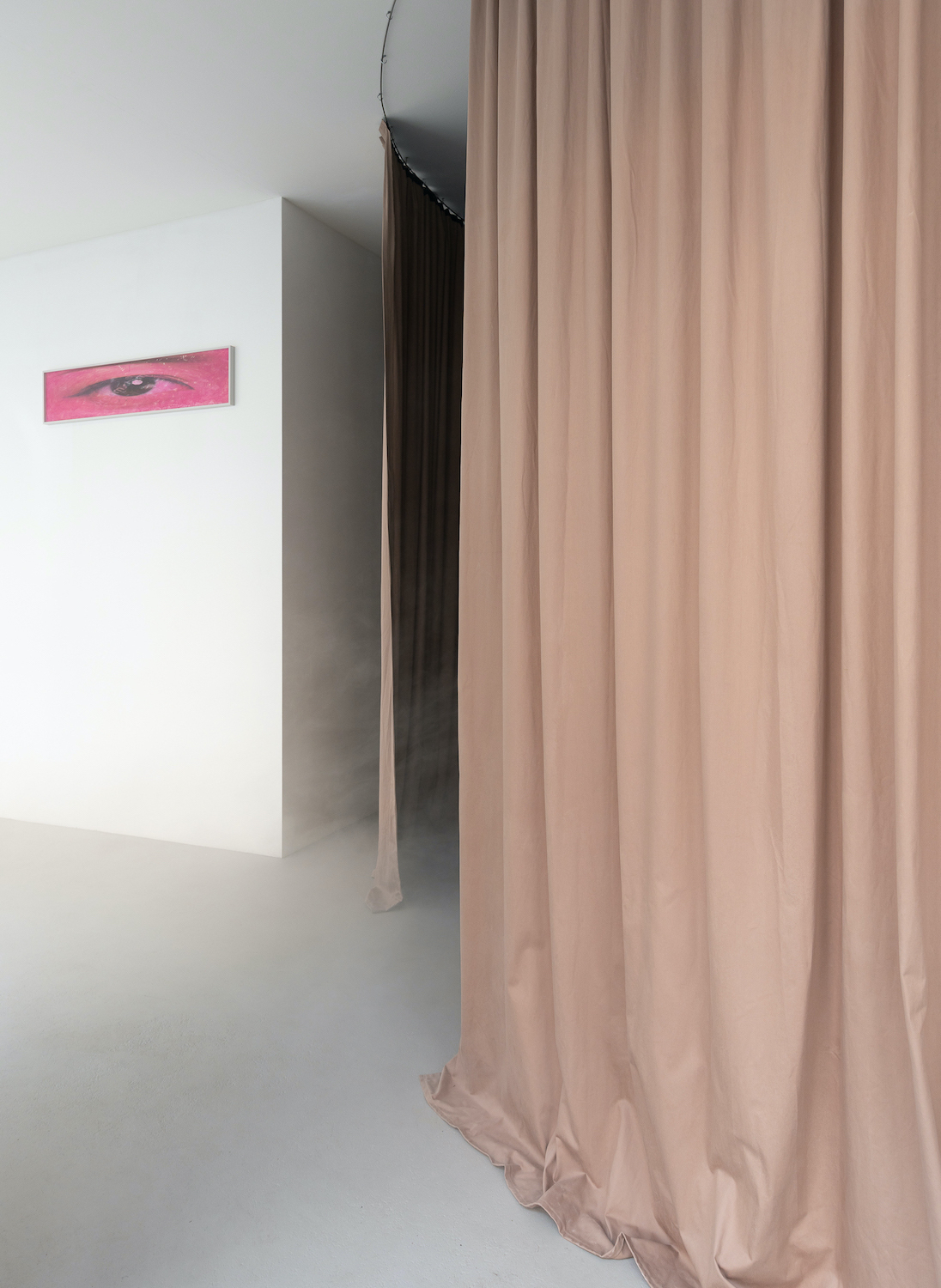 Installation view, dirt, 2024 | Jenna Sutela and Pamela Rosenkranz | Courtesy of max goelitz and Sprüth Magers | Copyright of the artists | Photo: Dirk Tacke