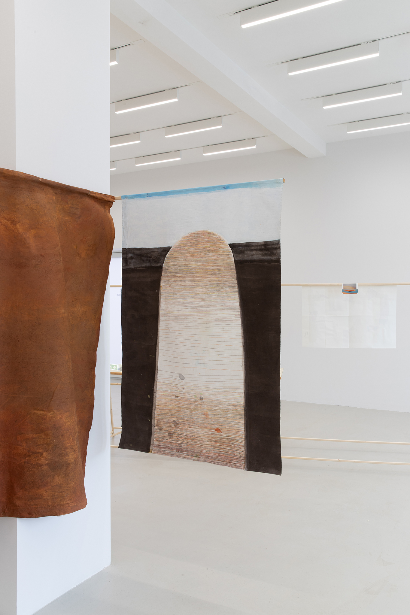 Detel Aurand / Claudia Hausfeld, The Air in Between, 2024-25, installation view. Courtesy of the artists, photo: Sisters Lumière