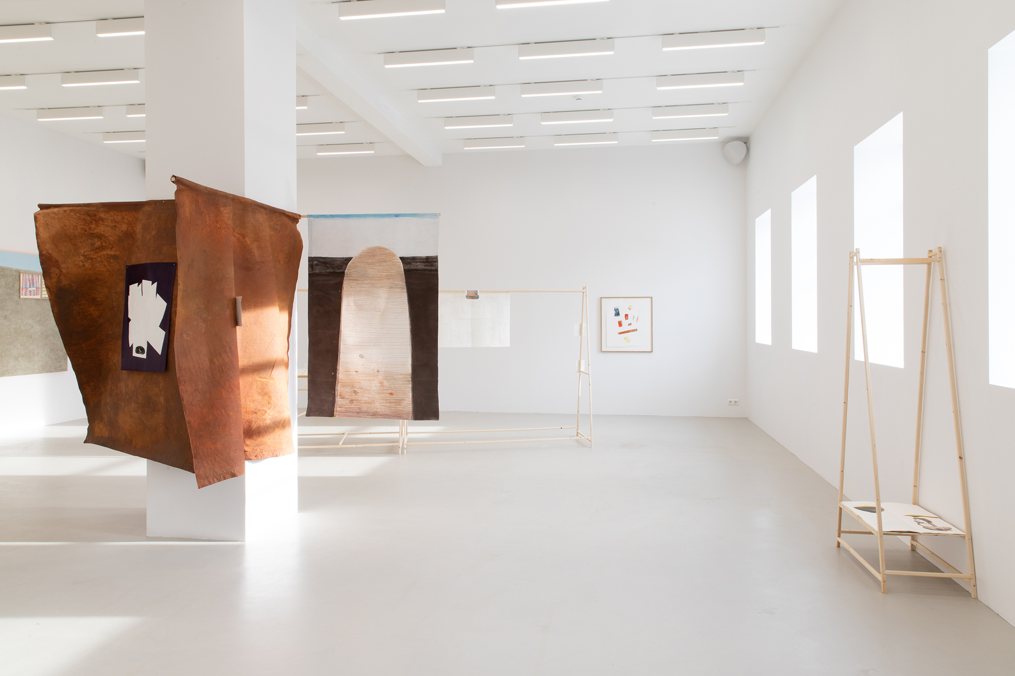 Detel Aurand / Claudia Hausfeld, The Air in Between, 2024-25, installation view. Courtesy of the artists, photo: Sisters Lumière
