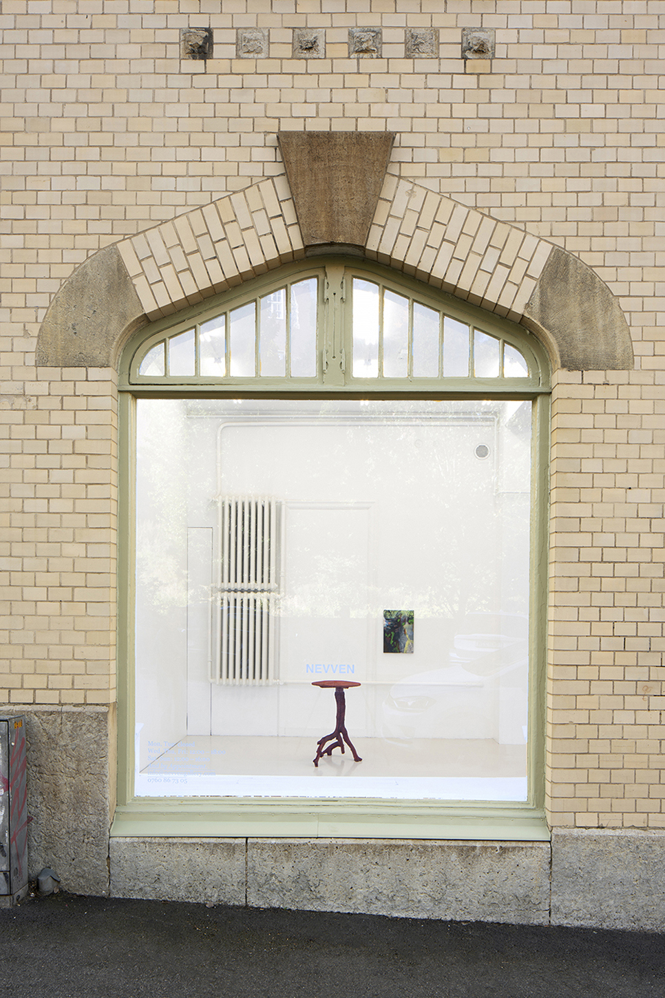 Ana Manso, âLa Table Rondeâ installation view.