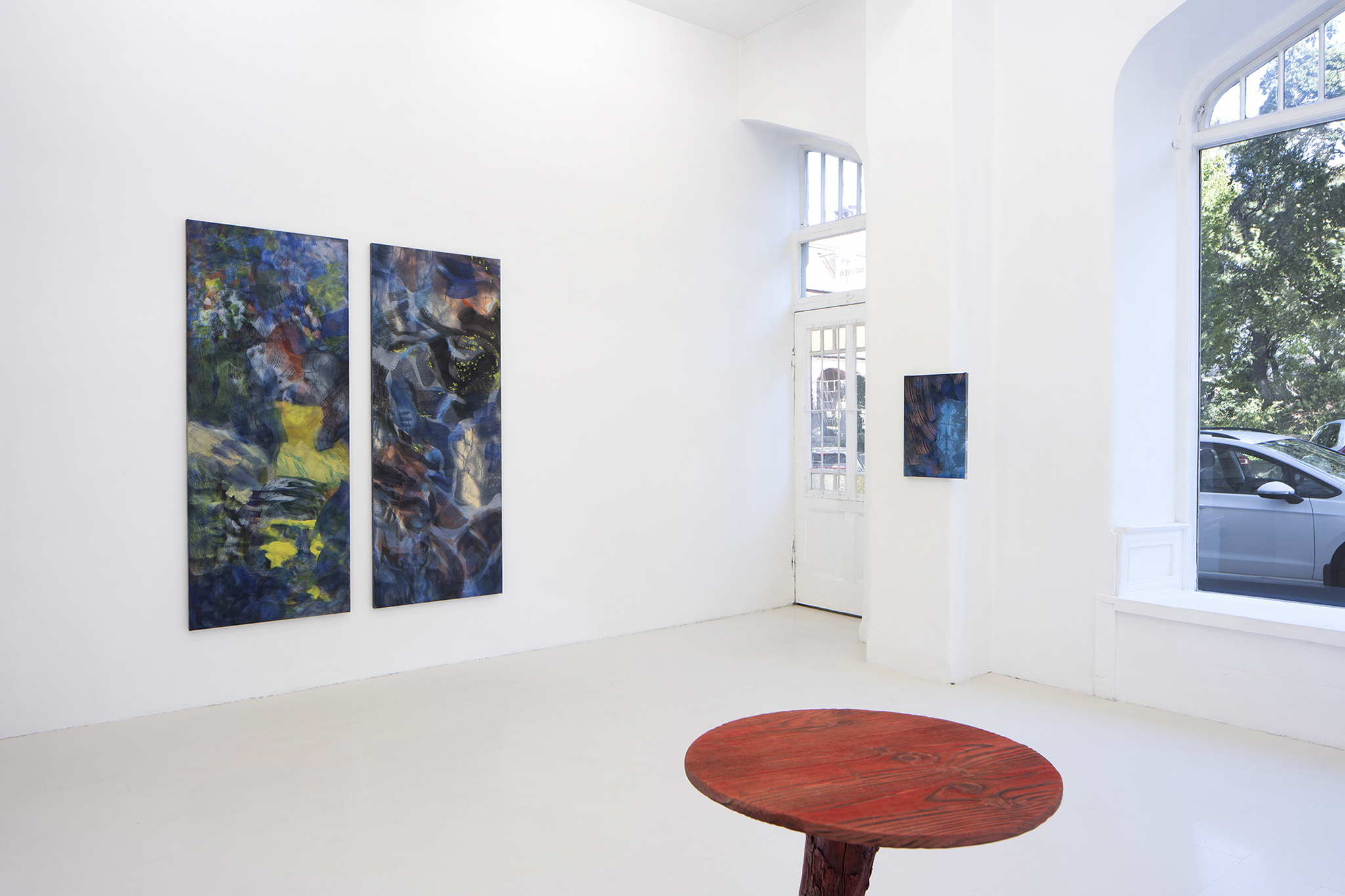 Ana Manso, âLa Table Rondeâ installation view.