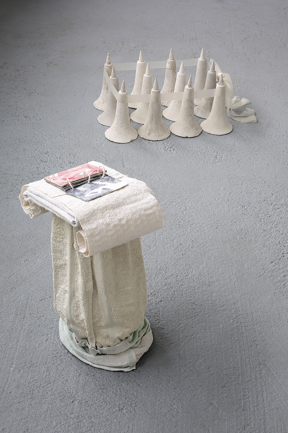 handful, 101 Project Space, installation view