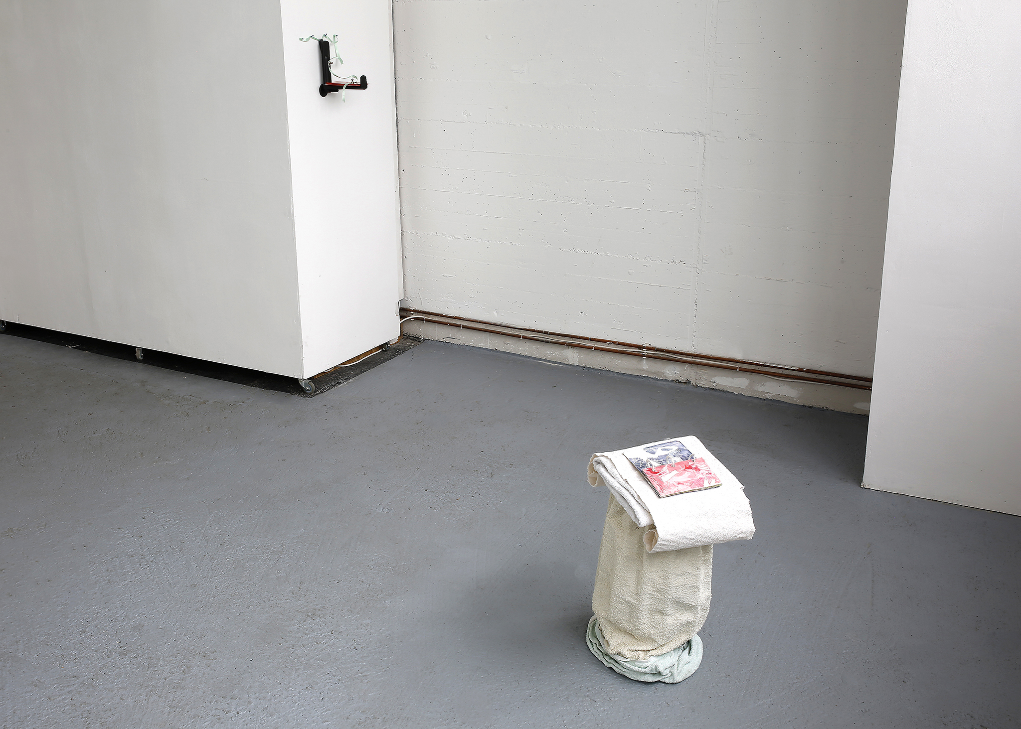 handful, 101 Project Space, installation view