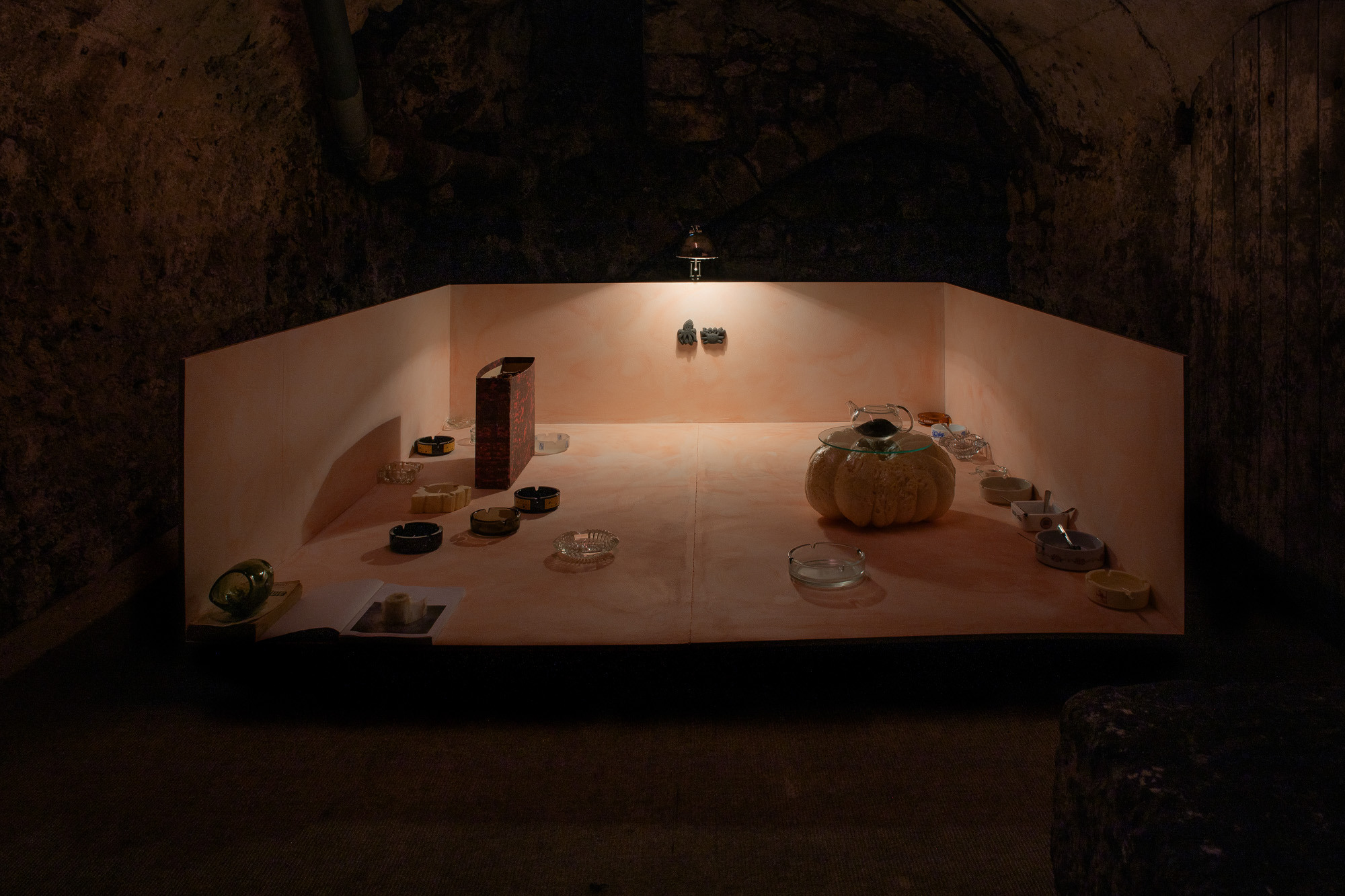 Touristes Tristes, Crab and Squid Drama Compagny, 2024. Photo: Bruno Silva