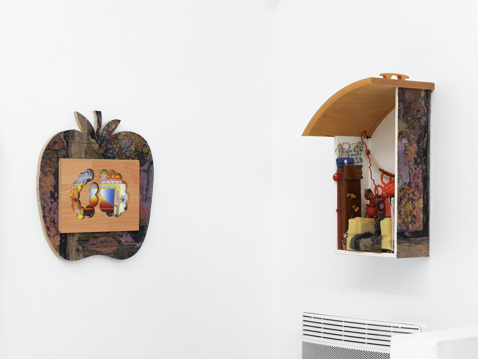 Exhibition view, Océane Bruel et dylan ray arnold, , “Water under the fridge”, In extenso, Clermont-Ferrand, France, 2024. Photo: dylan ray arnold