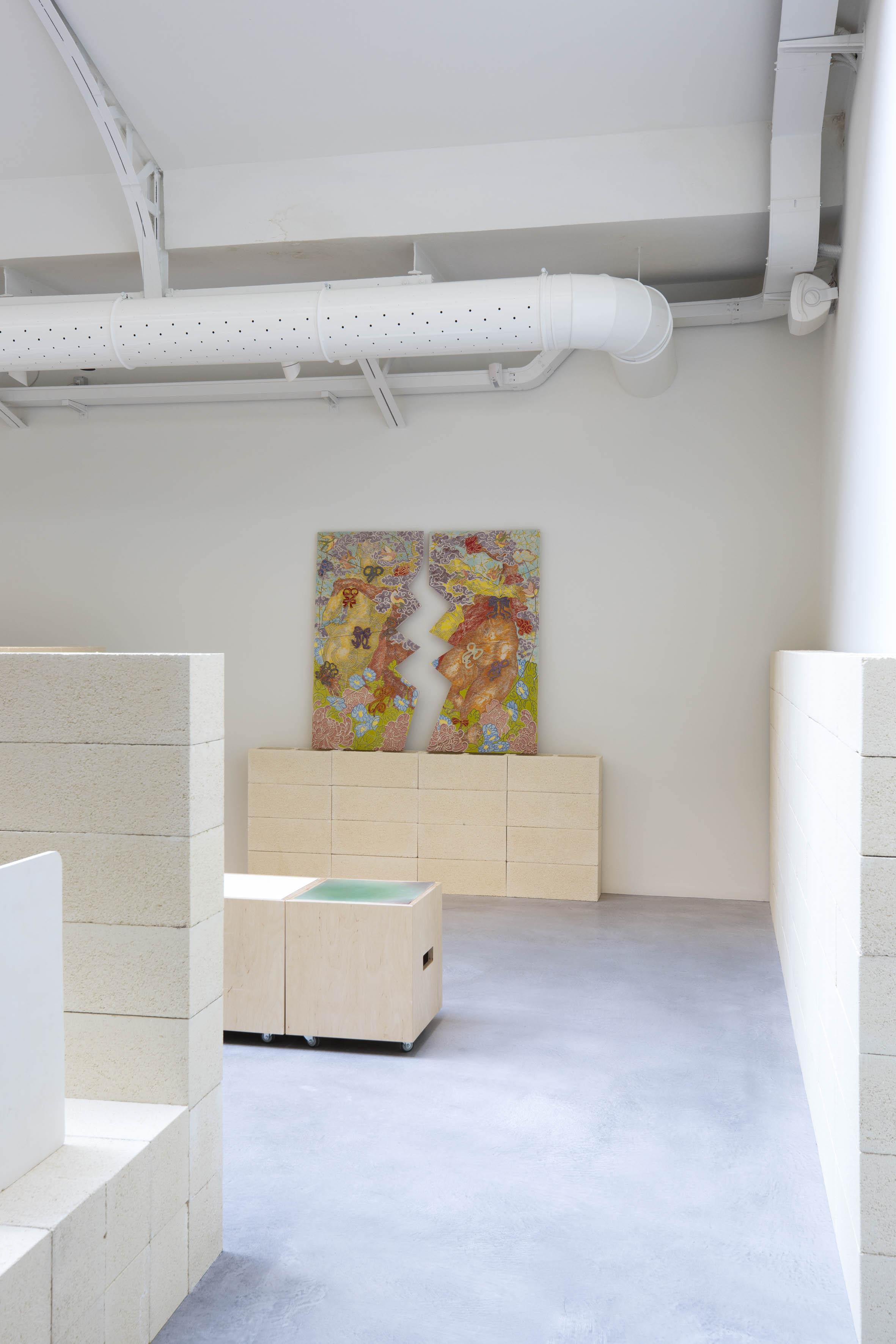 Work by Giuditta Branconi in the exhibition âSupponiamo un amoreâ, curated by Fondazione Officine Saffi in collaboration with Fosbury Architecture. Main Sponsor: Iris Ceramica Group. Courtesy the artist and Fondazione Officine Saffi.