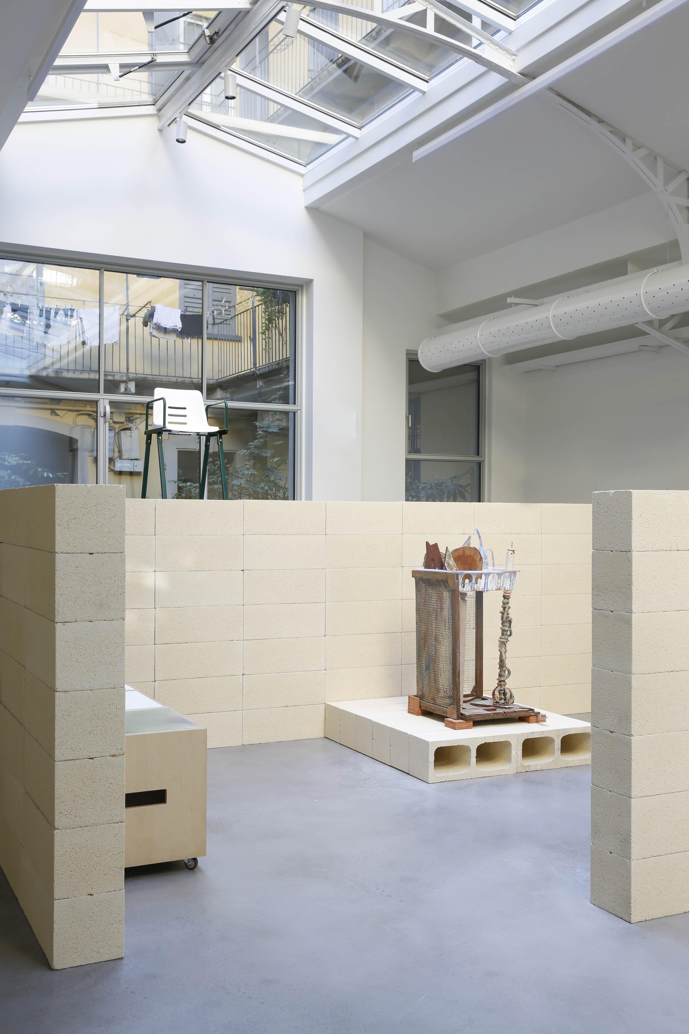 âSupponiamo un amoreâ: installation view of the exhibition curated by Fondazione Officine Saffi in collaboration with Fosbury Architecture. Main Sponsor: Iris Ceramica Group. Courtesy Fondazione Officine Saffi.