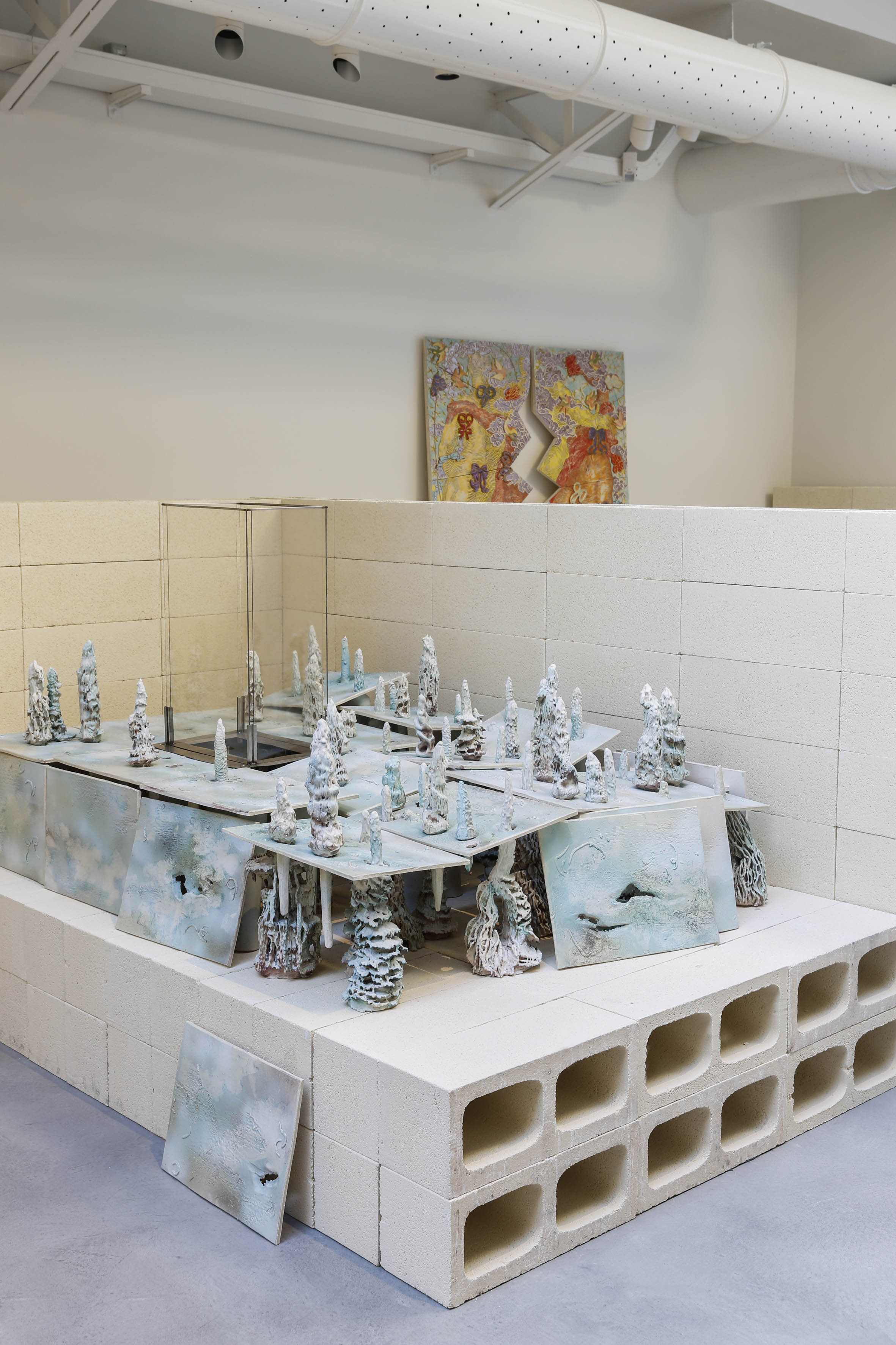 Works by Jacopo Belloni and Giuditta Branconi in the exhibition âSupponiamo un amoreâ, curated by Fondazione Officine Saffi in collaboration with Fosbury Architecture. Courtesy the artist and Fondazione Officine Saffi.