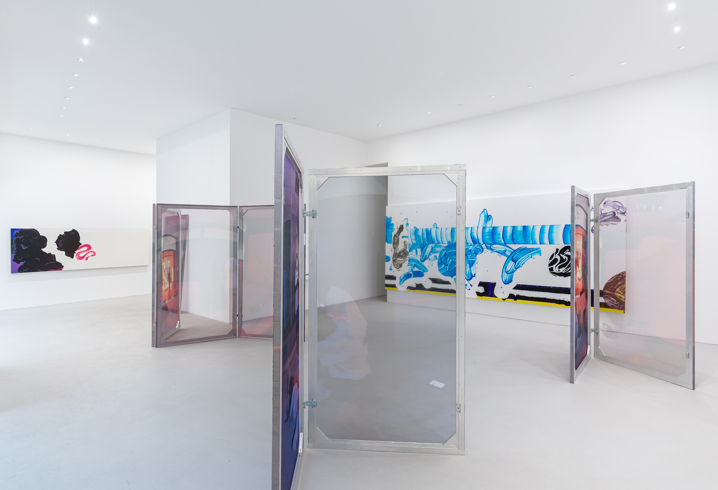 Installation view, occasional urges, 2024 | Courtesy of max goelitz and Häusler Contemporary Zurich | Copyright of the artists | Photo: Dirk Tacke