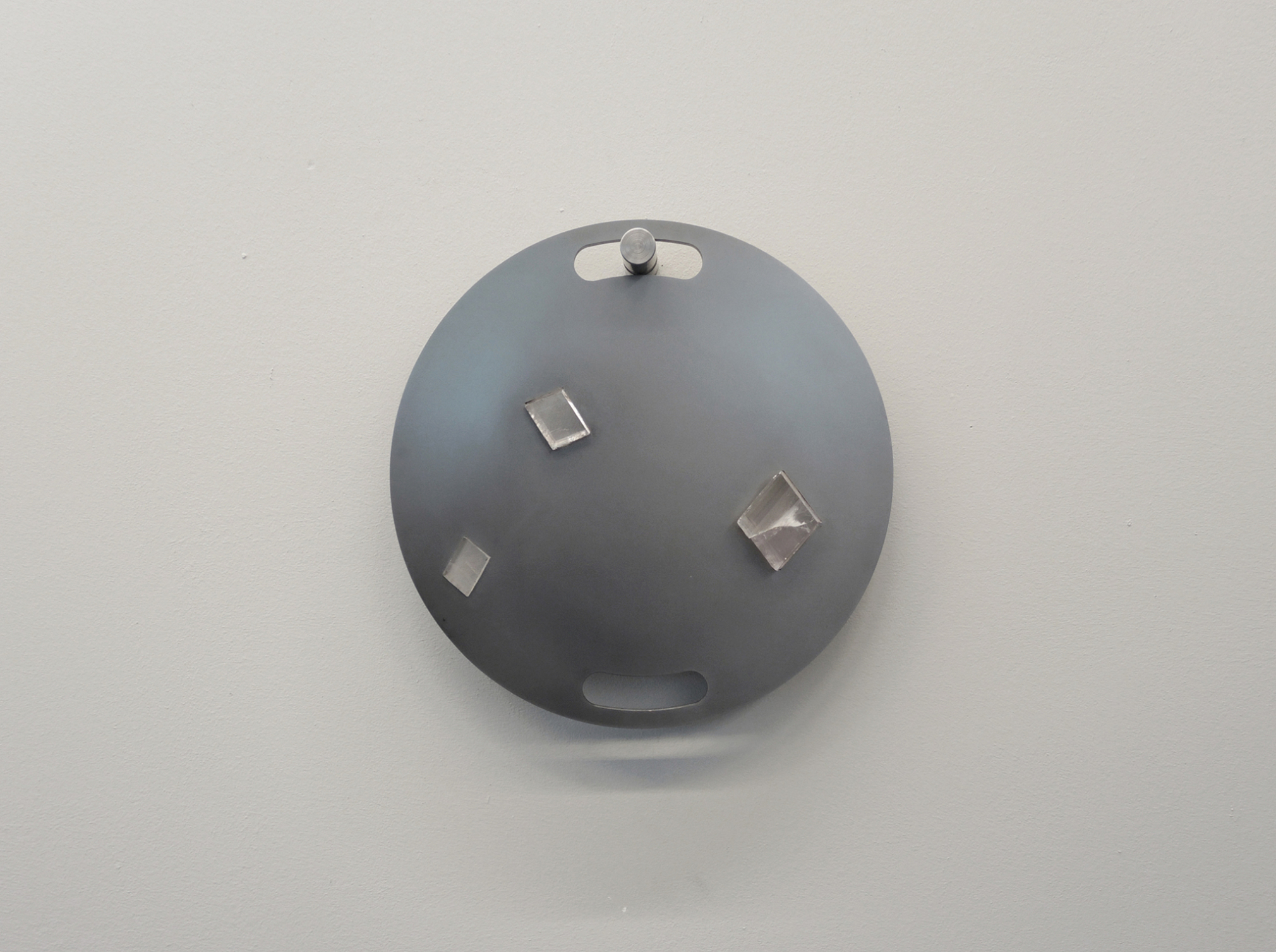 Sibylle Eimermacher, âPose #6 (protect)â, steel, calcite (double spar), 2019