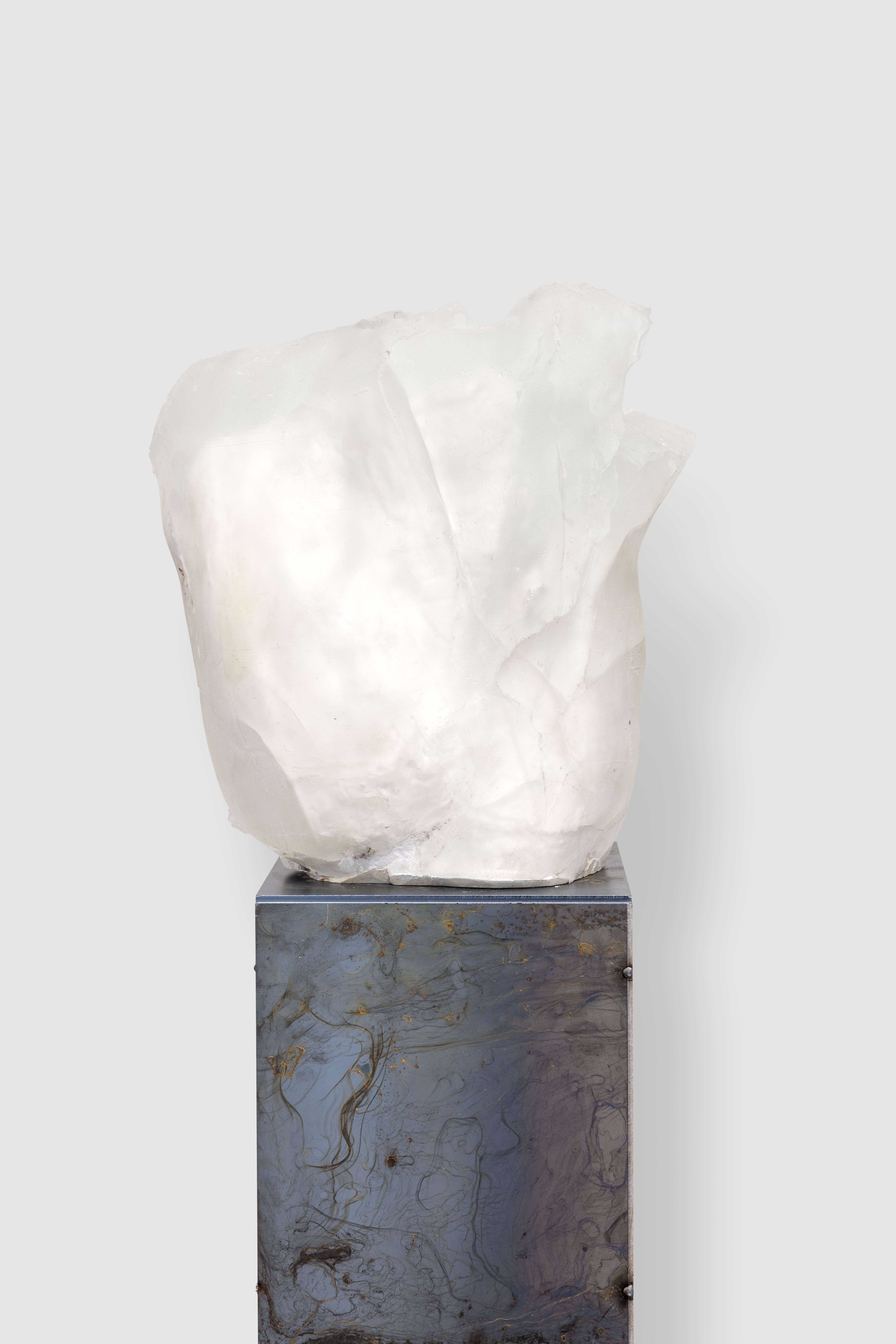 Hugo Servanin, Giant 46, 2024. Sintered glass, plaster, steel plinth, 46 x 48 x 35 cm. Installation view: Environment 12, solo exhibition at NıCOLETTı, London, 2024. Photo: Jack Elliot Edwards.
