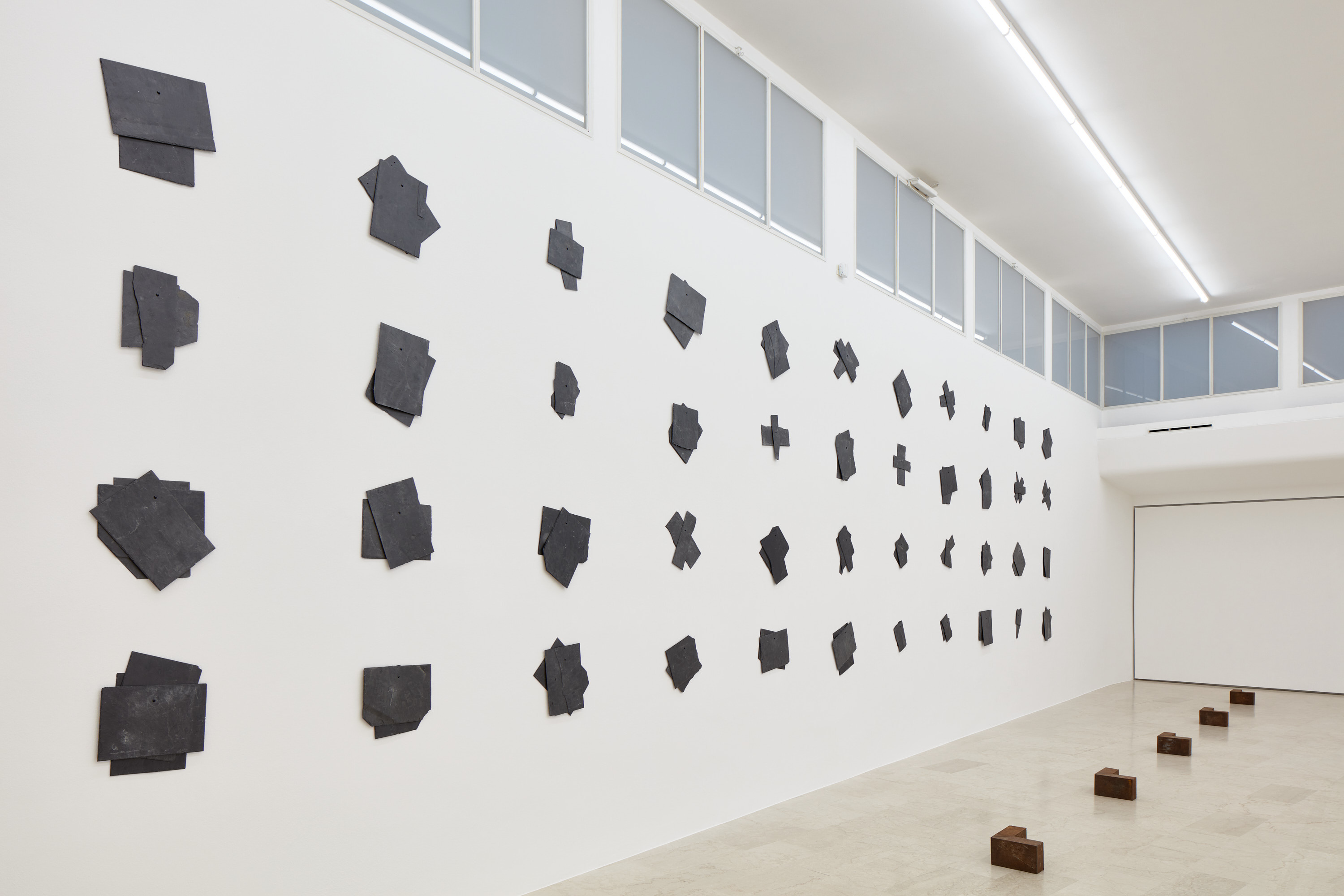 Richard Nonas, 2024, installation view, P420, Bologna (Courtesy P420, Bologna) (Photo credit Carlo Favero)