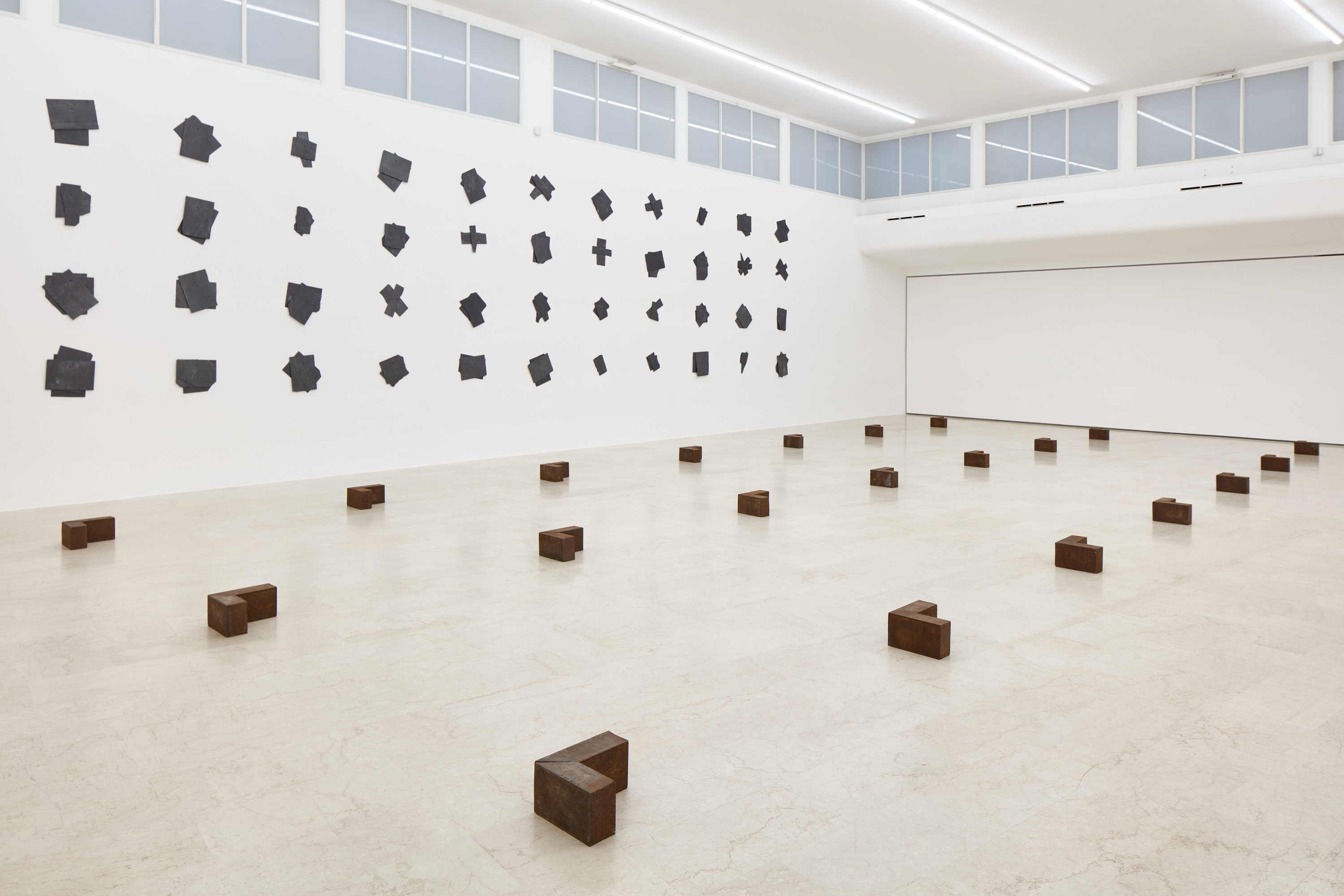 Richard Nonas, 2024, installation view, P420, Bologna (Courtesy P420, Bologna) (Photo credit Carlo Favero)