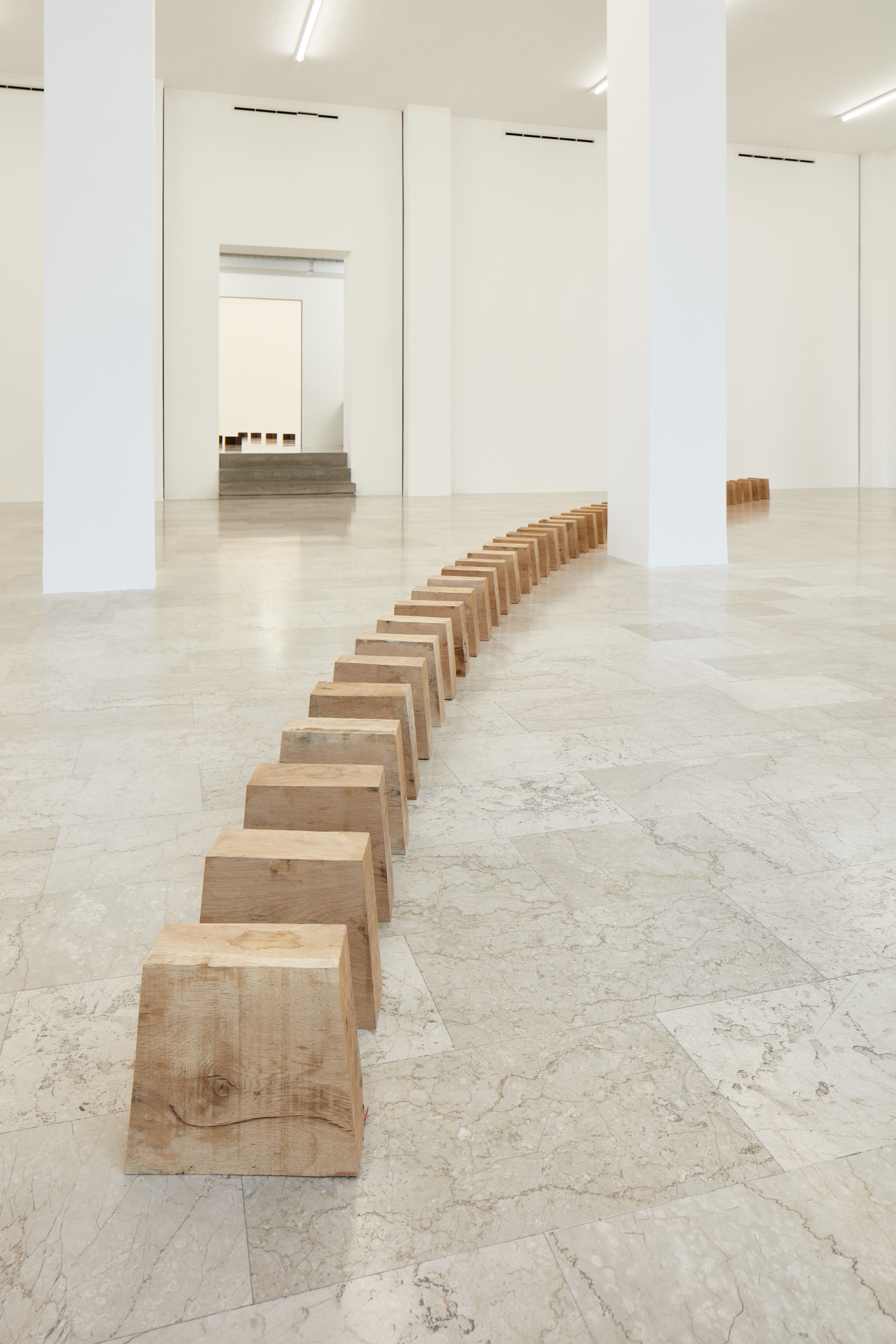 Richard Nonas, 2024, installation view, P420, Bologna (Courtesy P420, Bologna) (Photo credit Carlo Favero)