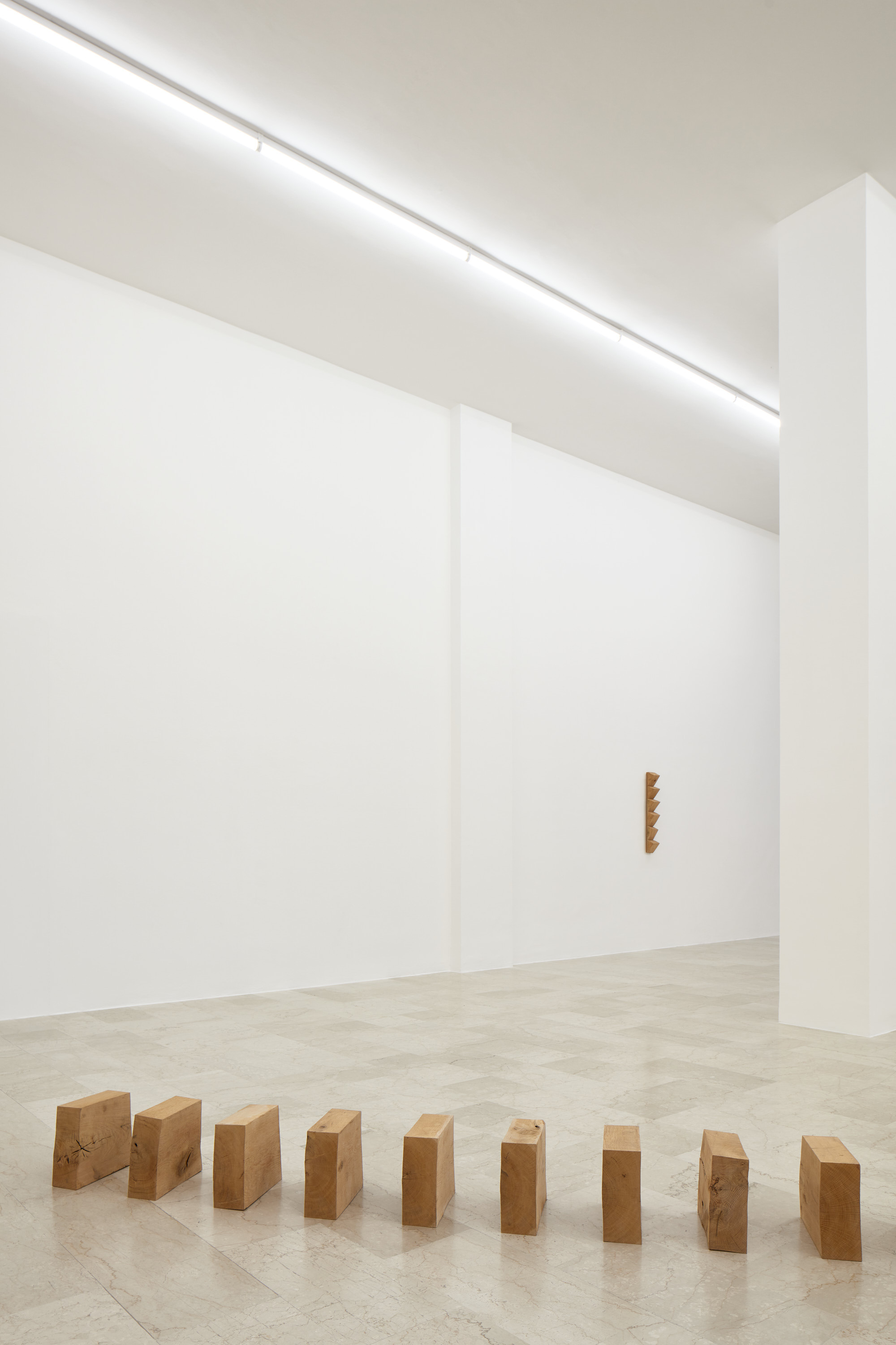 Richard Nonas, 2024, installation view, P420, Bologna (Courtesy P420, Bologna) (Photo credit Carlo Favero)