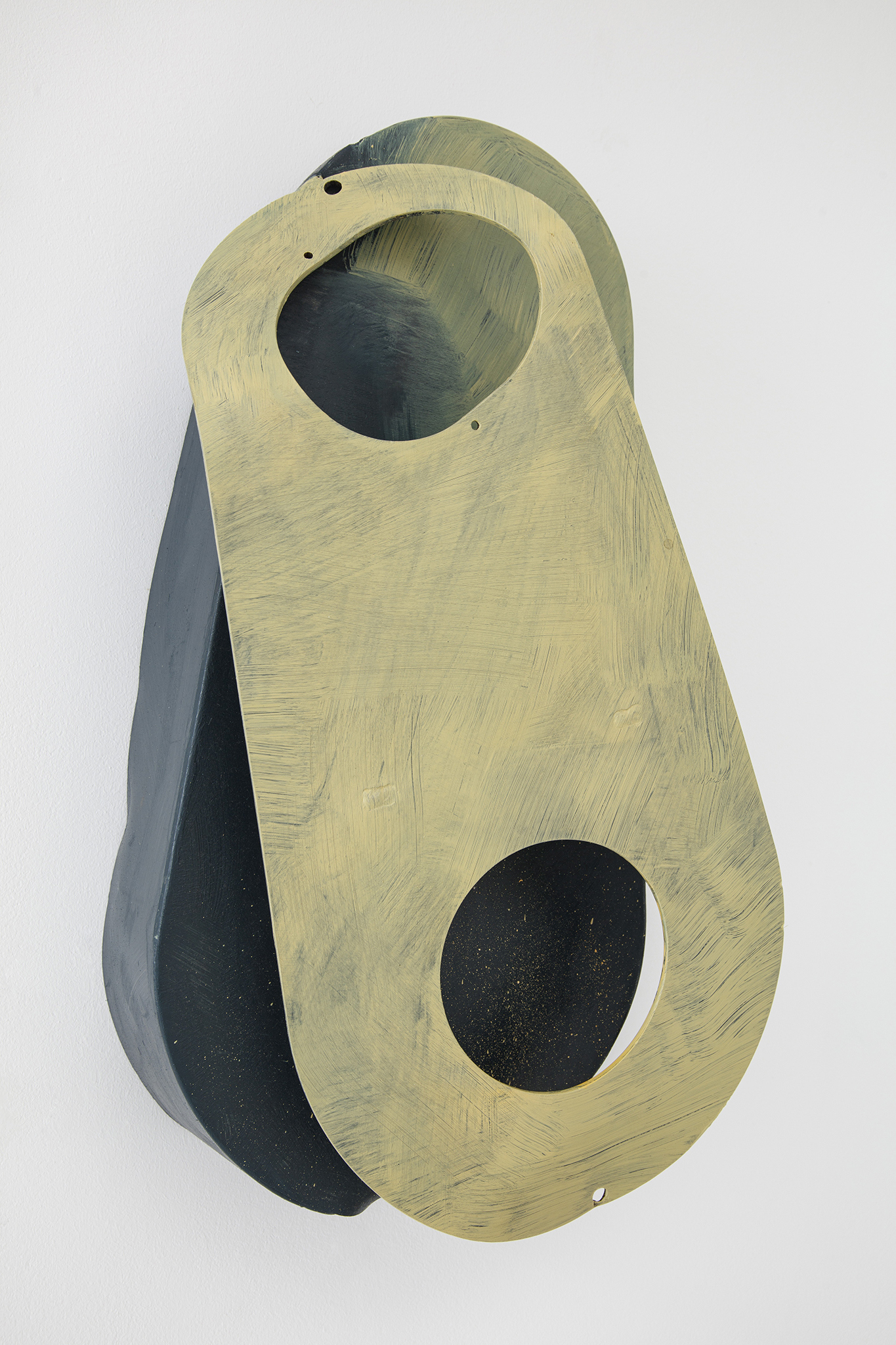 Meuser, Untitled, 2024, steel and oil paint, 40 x 63 x 20 cm, 15 3/4 x 24 3/4 x 7 7/8 in, copyright the artist, courtesy the artist and Galerie Nordenhake Berlin/ Stockholm/ Mexico City, photo by Matthias Lindner