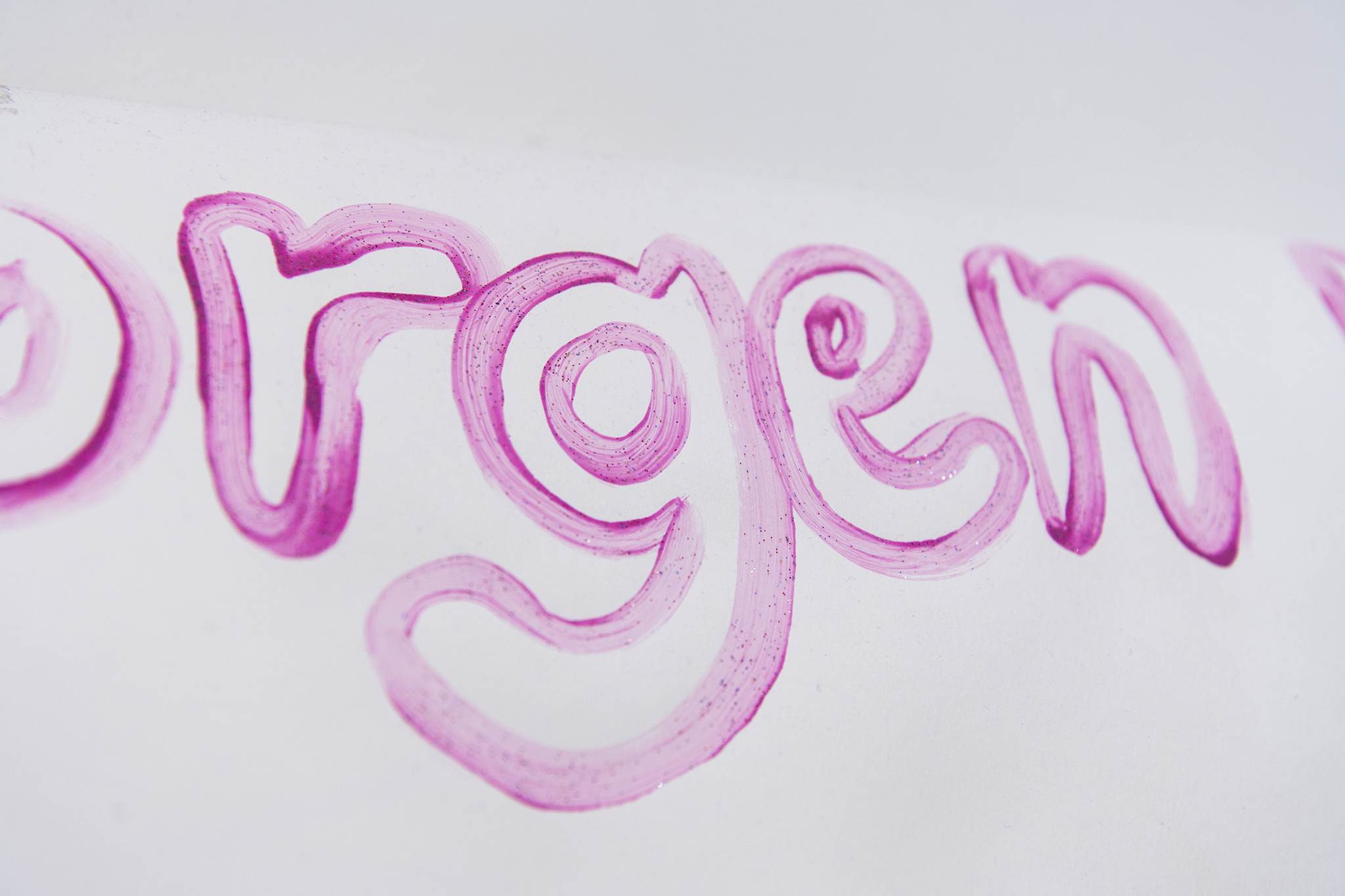 Lucia Graf, Ich träume nur noch, acryl and glitter on paper, 2024