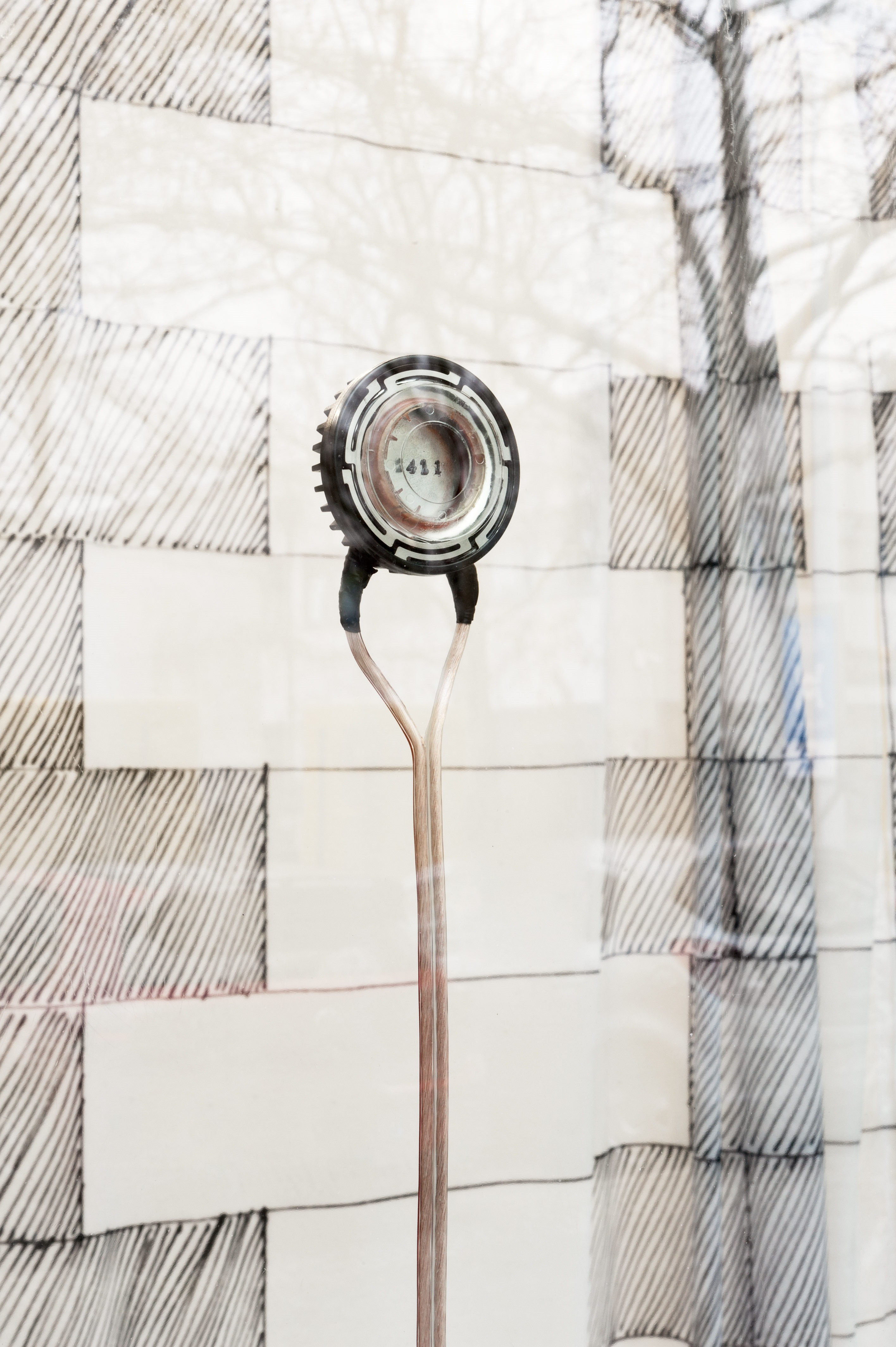 Bethan Hughes, the world in a glass hat, in collaboration with Diego Flórez, 4 channel sound installation, 33 min., looped, 2024, exhibition view To want the world in a glass hat. at Neun Kelche, 2024, Copyright Dorothea Dittrich, VG Bildkunst 2024.